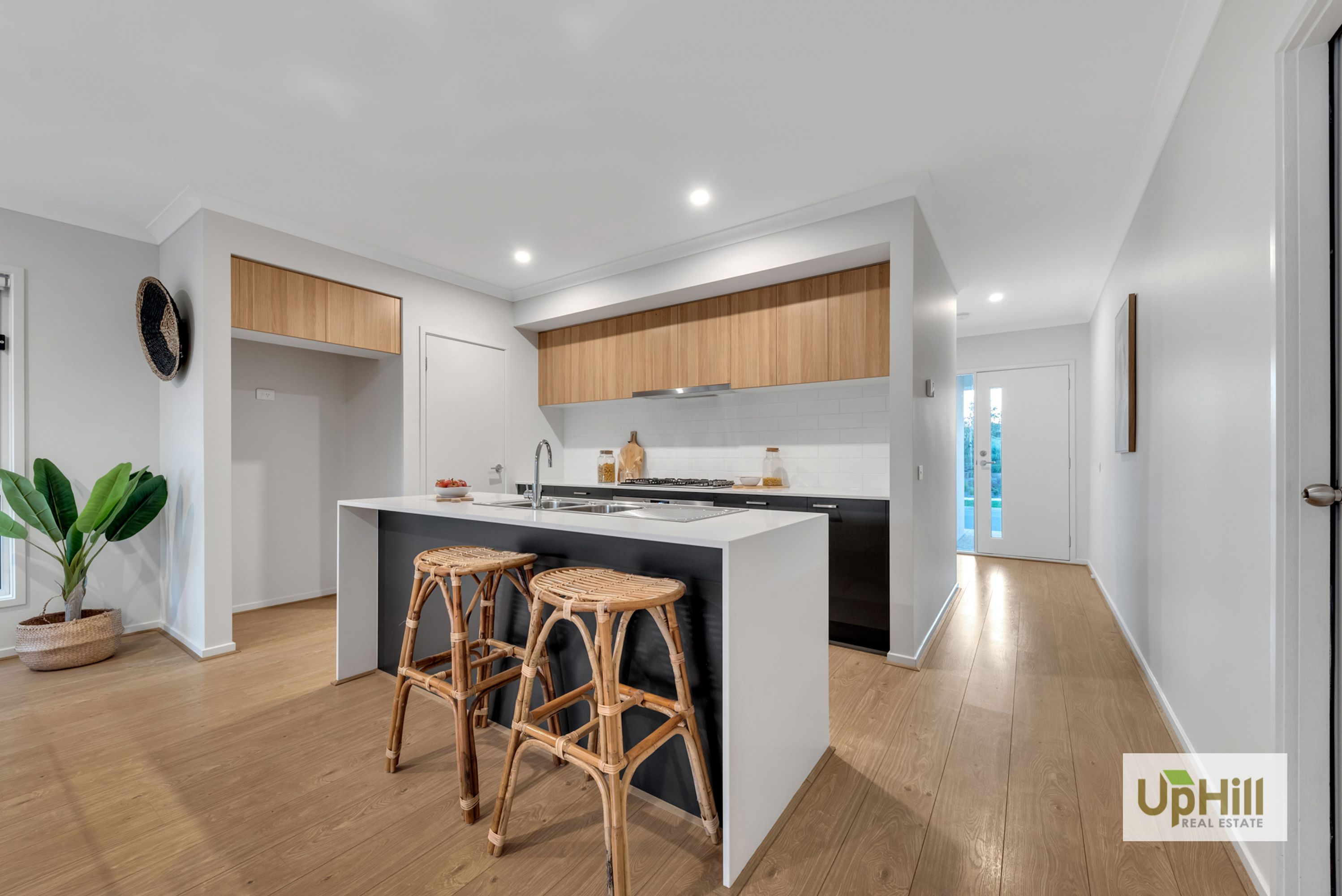 6 Clamoroso Drive, Clyde North - Thumbnail 6