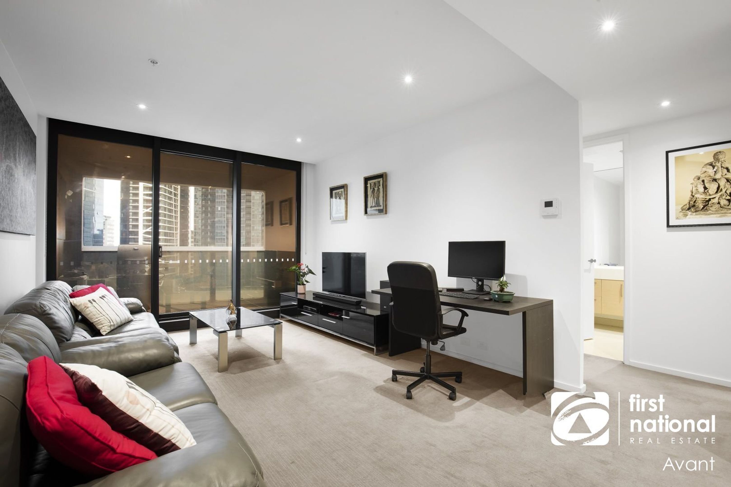 1113/9 Power Street, Southbank - Thumbnail 2