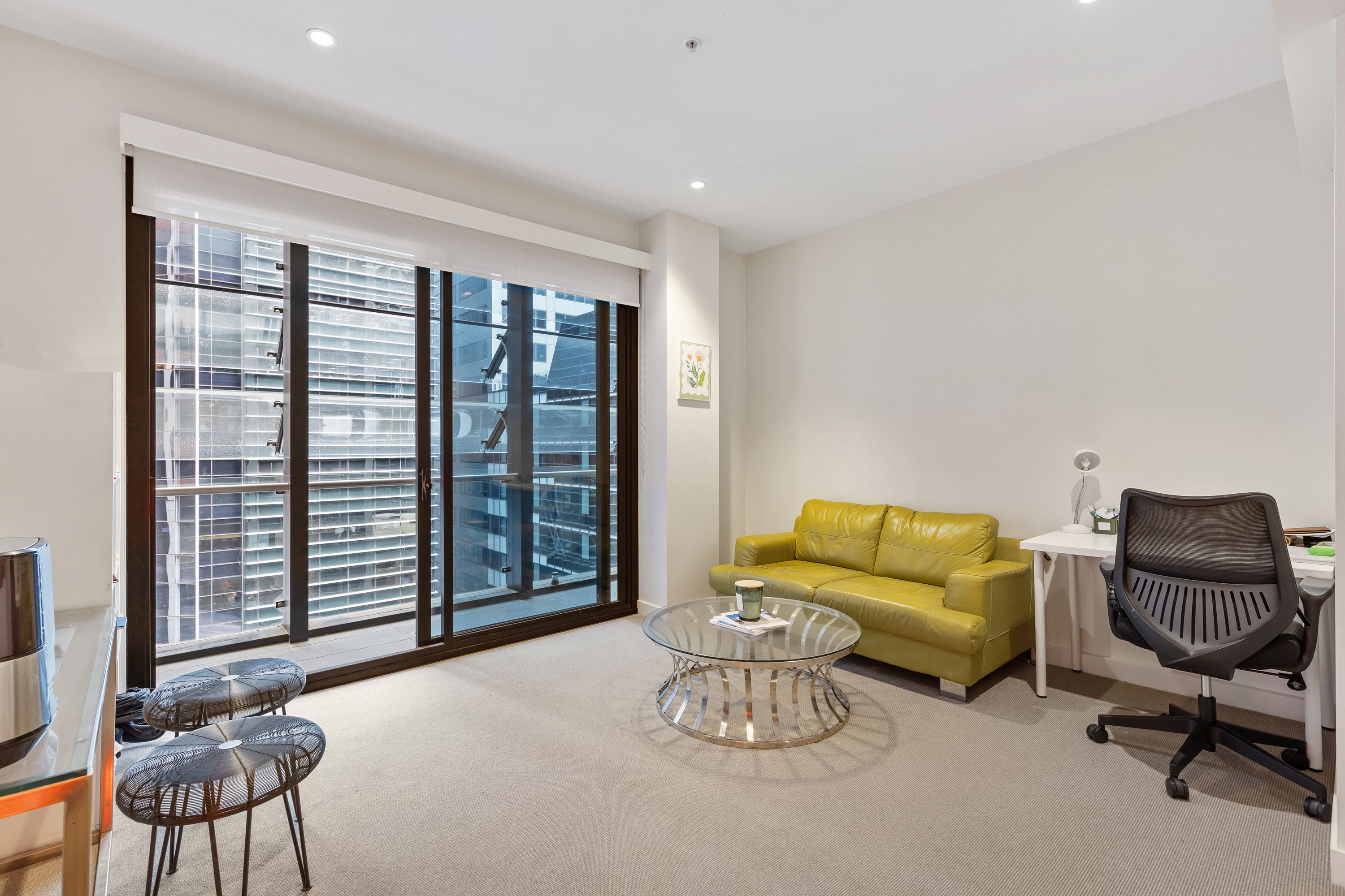 803/199 William Street, Melbourne - Thumbnail 4