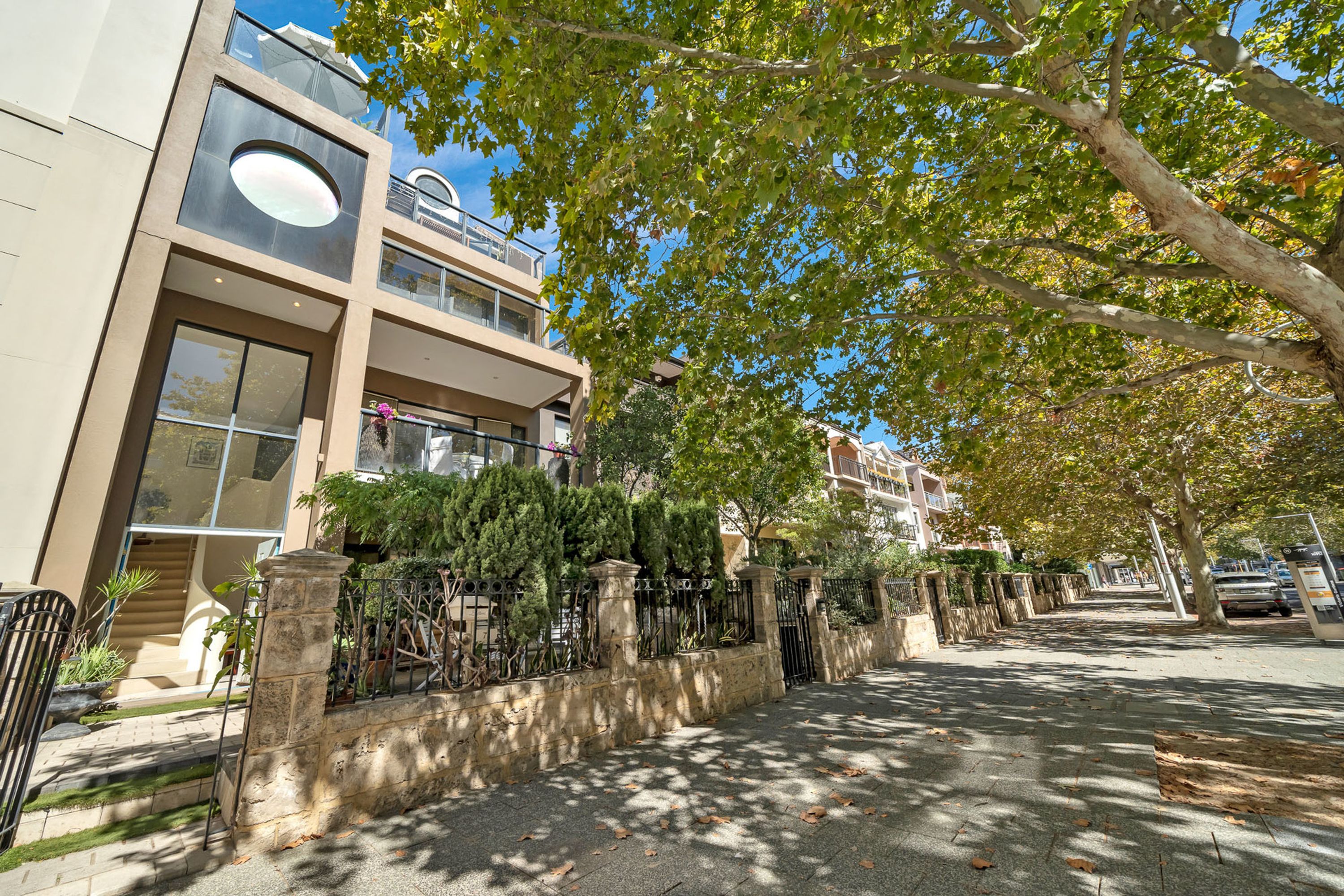 7 Royal Street, East Perth, East Perth - Thumbnail 3