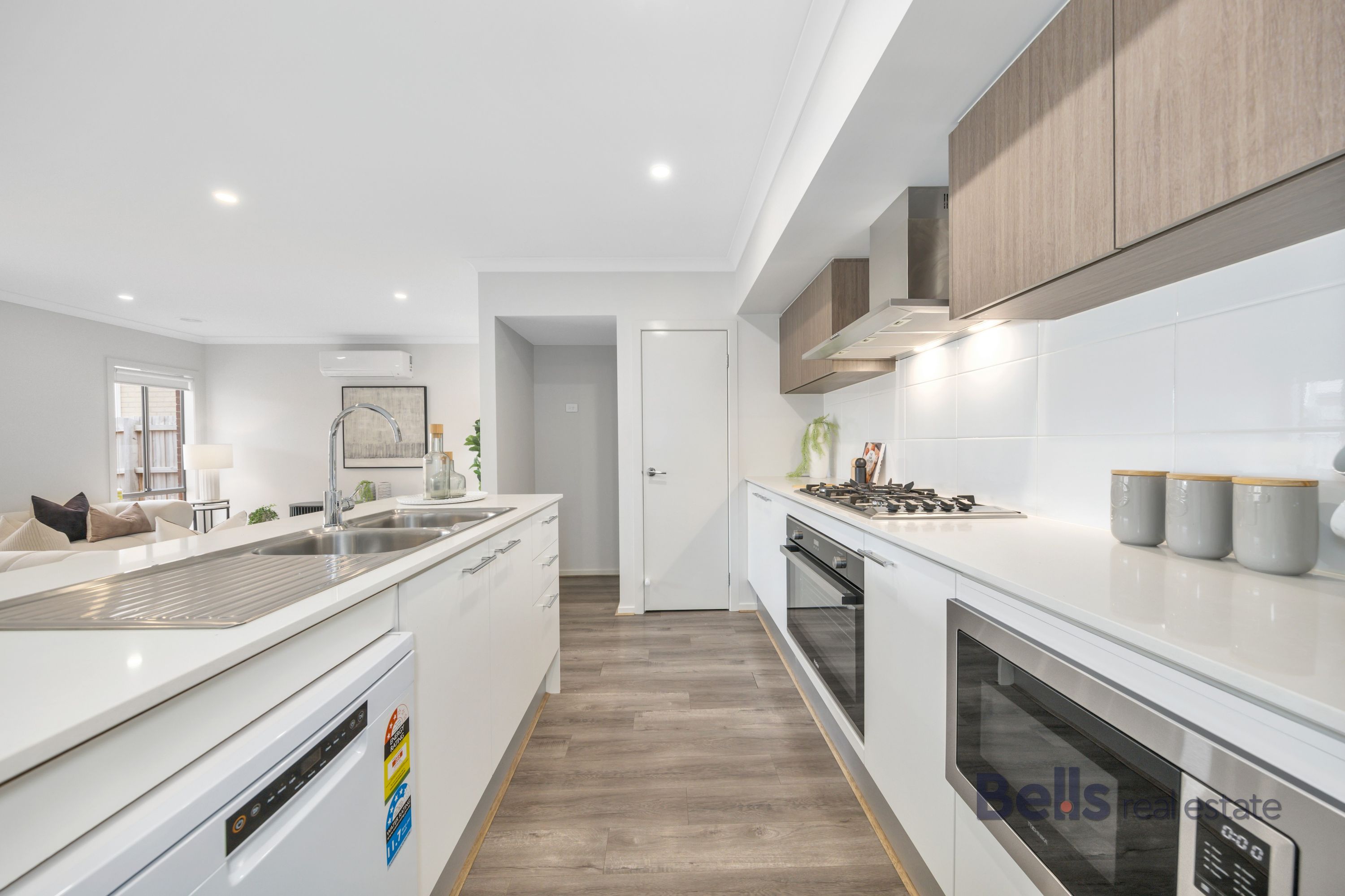 11 Takeoff Street, Diggers Rest - Thumbnail 6