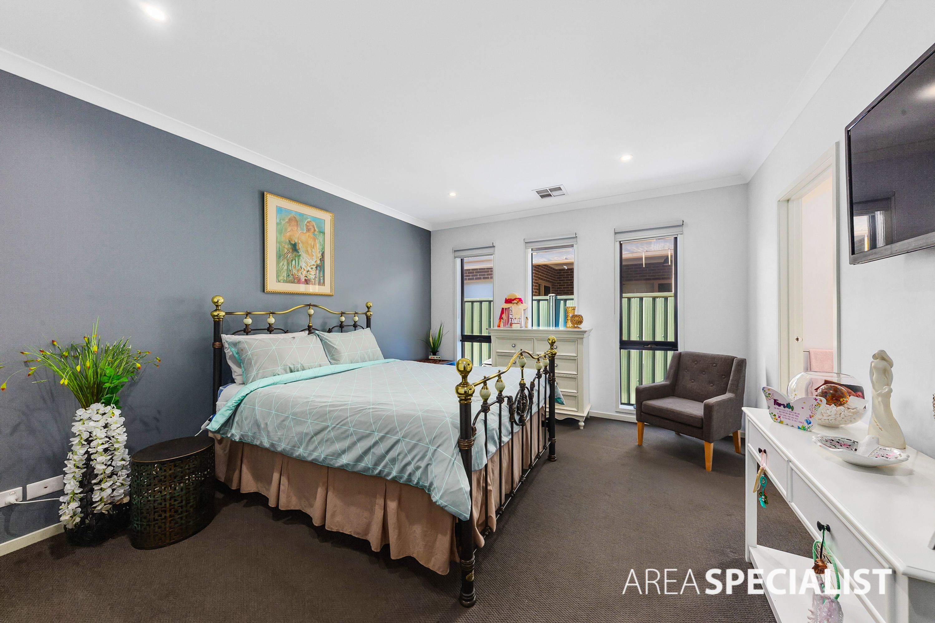 29 Dahlia Drive, Caroline Springs VIC 3023, Caroline Springs - Thumbnail 3