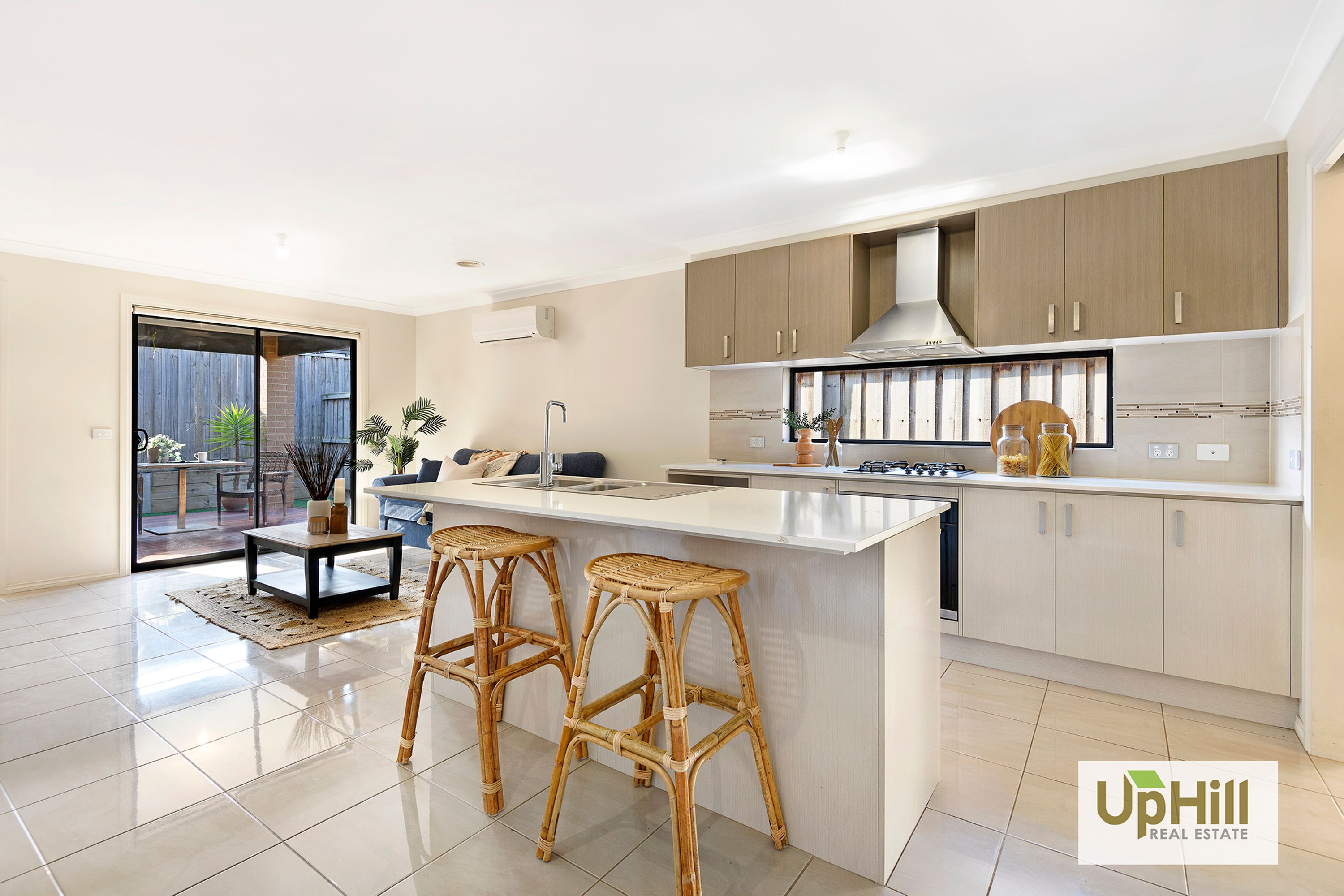 15 Cubbie Way, Clyde North - Thumbnail 4