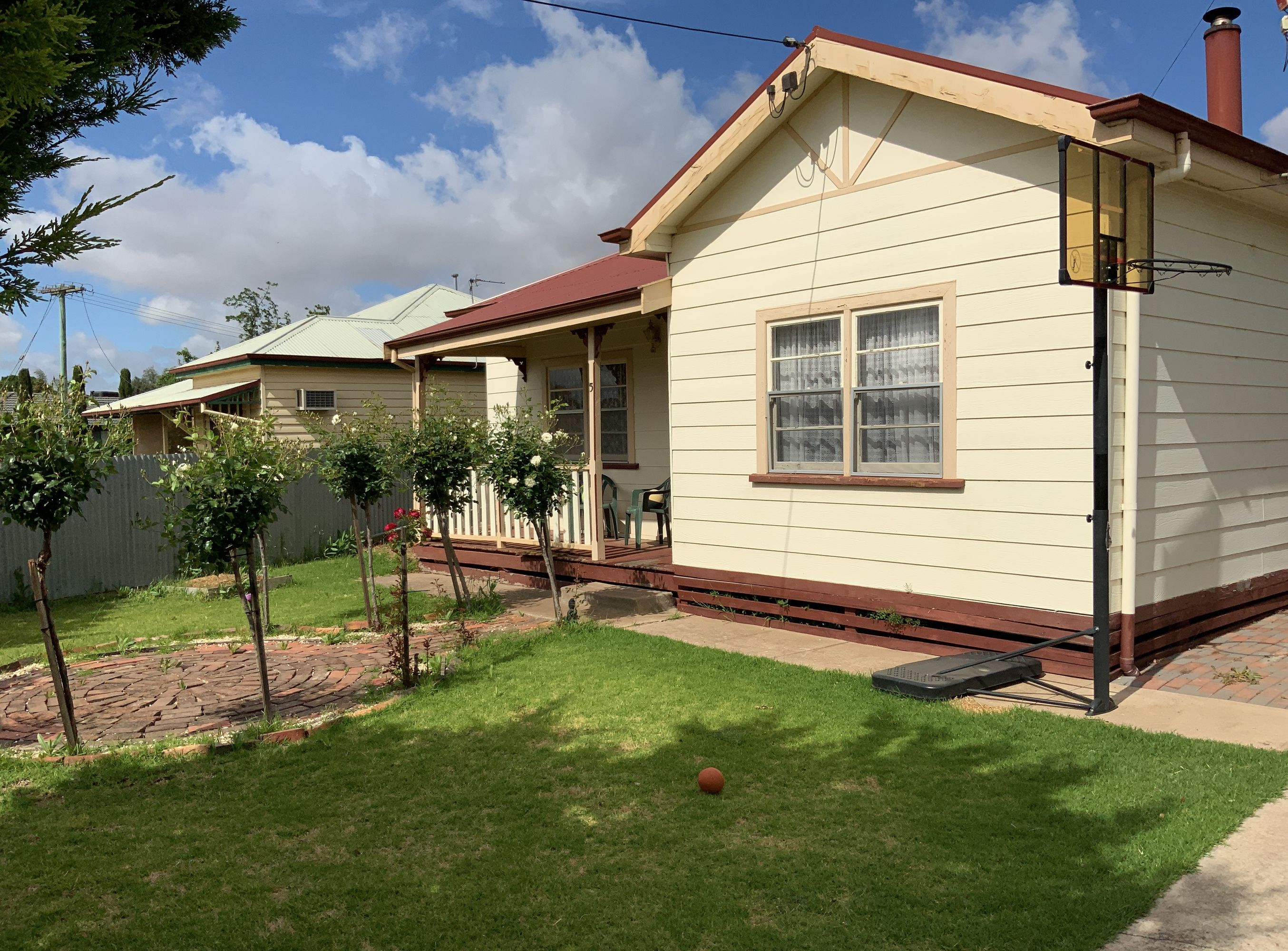 5 Valentine Avenue, Horsham VIC 3400