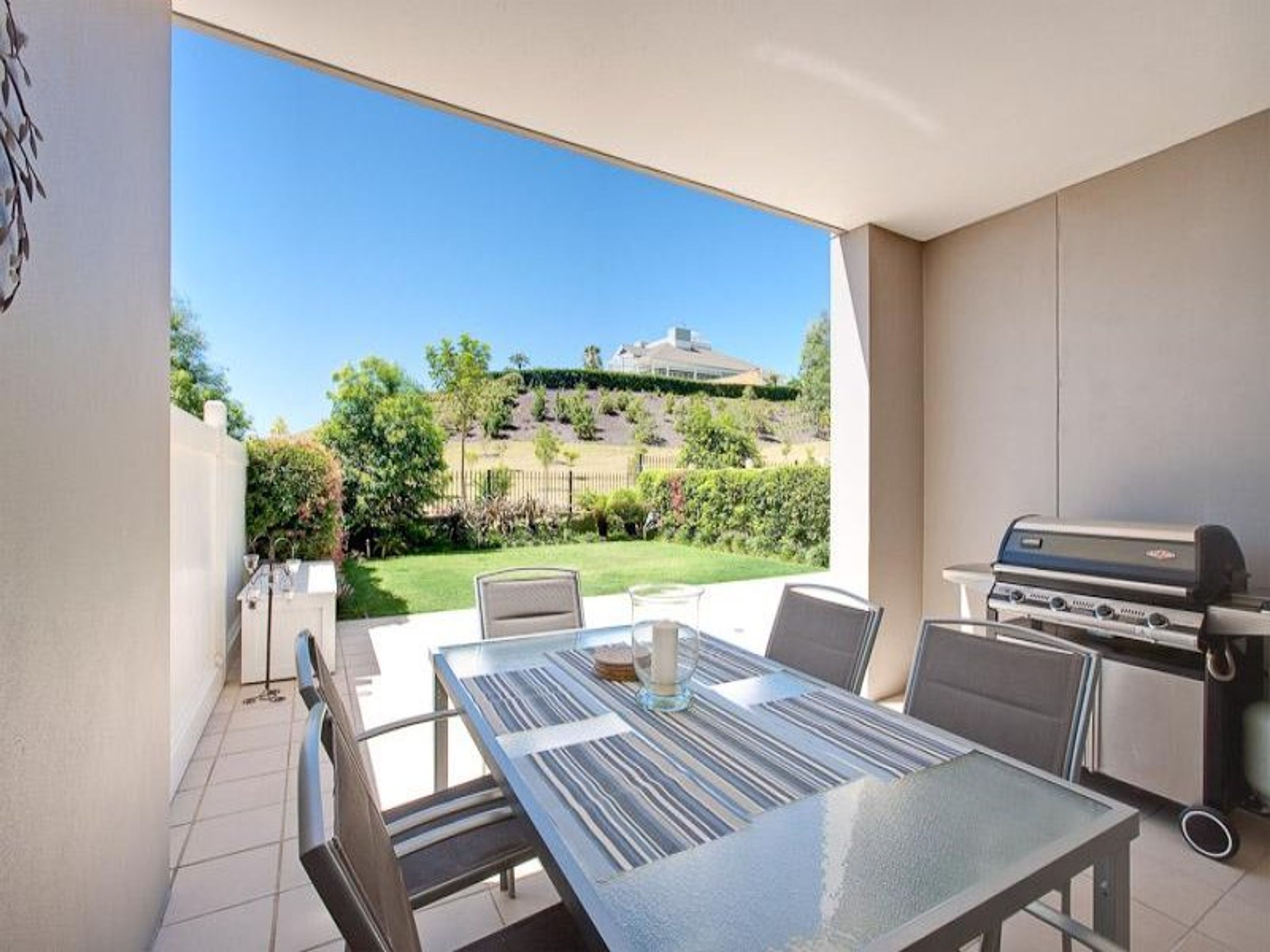 16/23 Peninsula Dr, Breakfast Point - Thumbnail 2