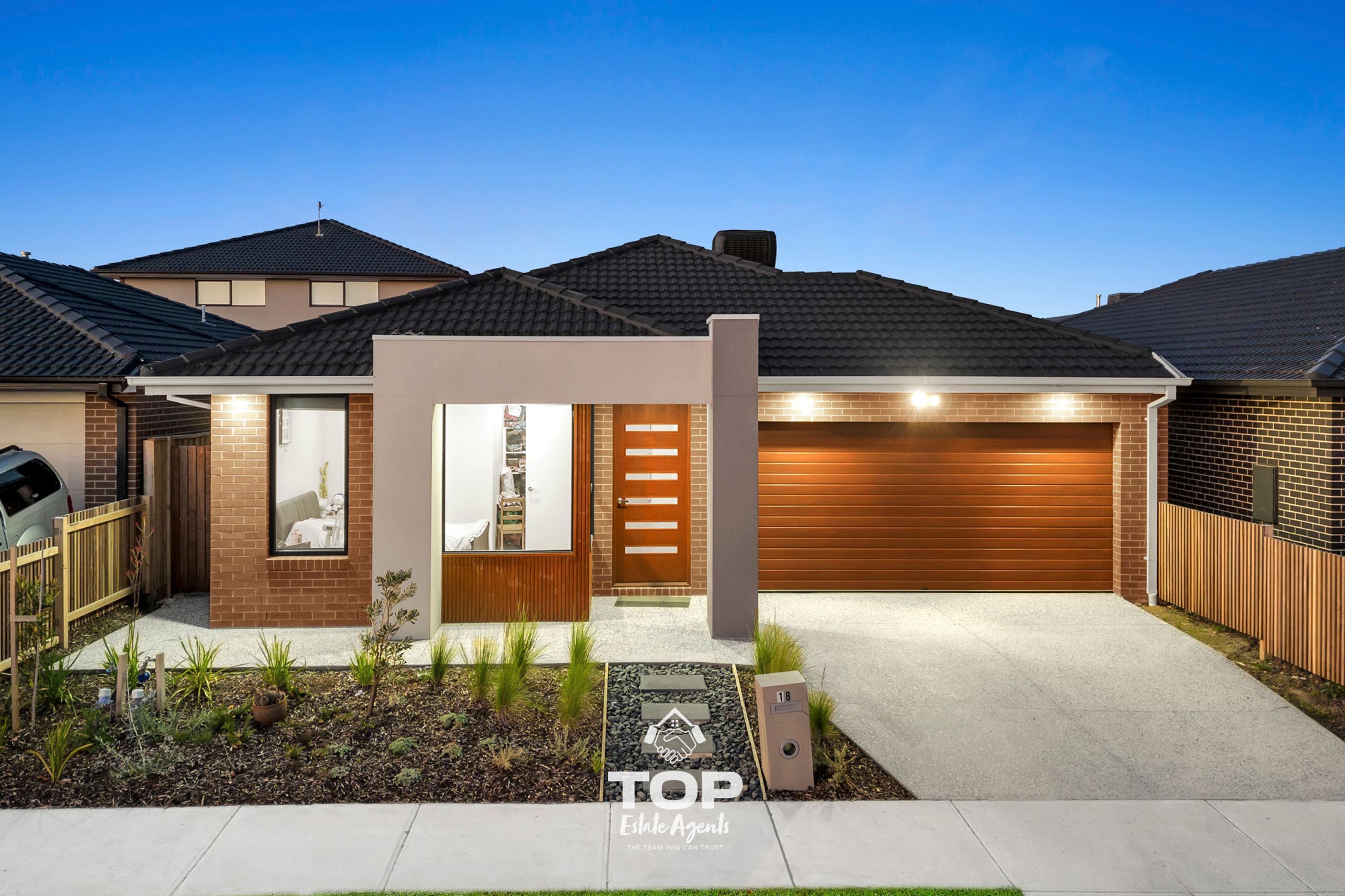 18 Diversity Road, Clyde North - Thumbnail 2
