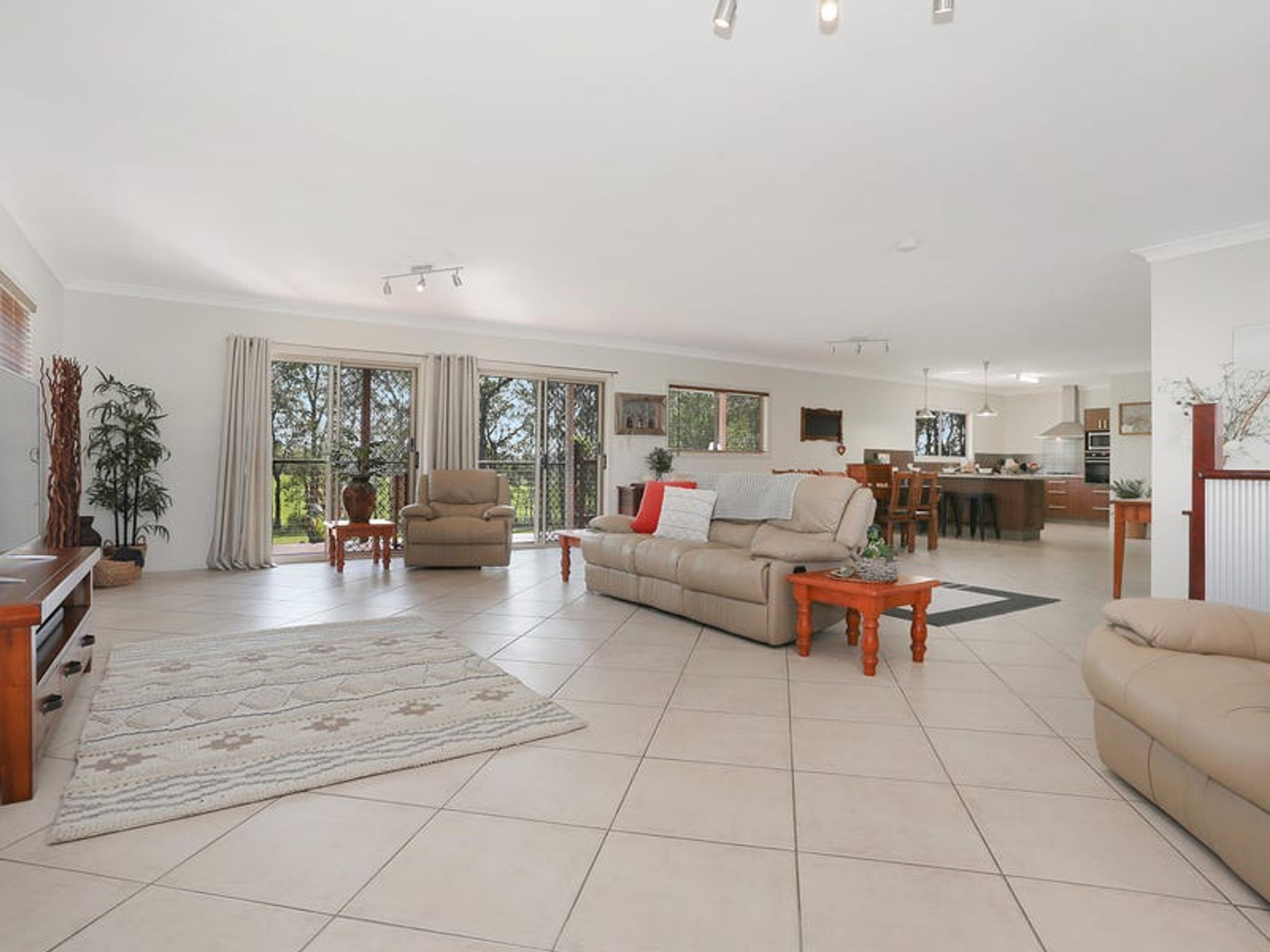 13 Hilltop Close, Lawrence - Thumbnail 5