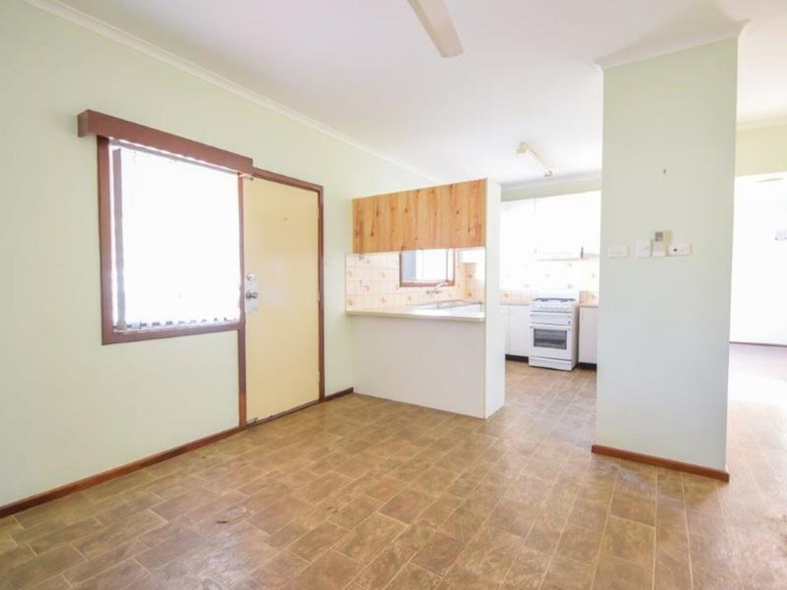 7 Steamer Avenue, South Hedland, South Hedland - Thumbnail 4