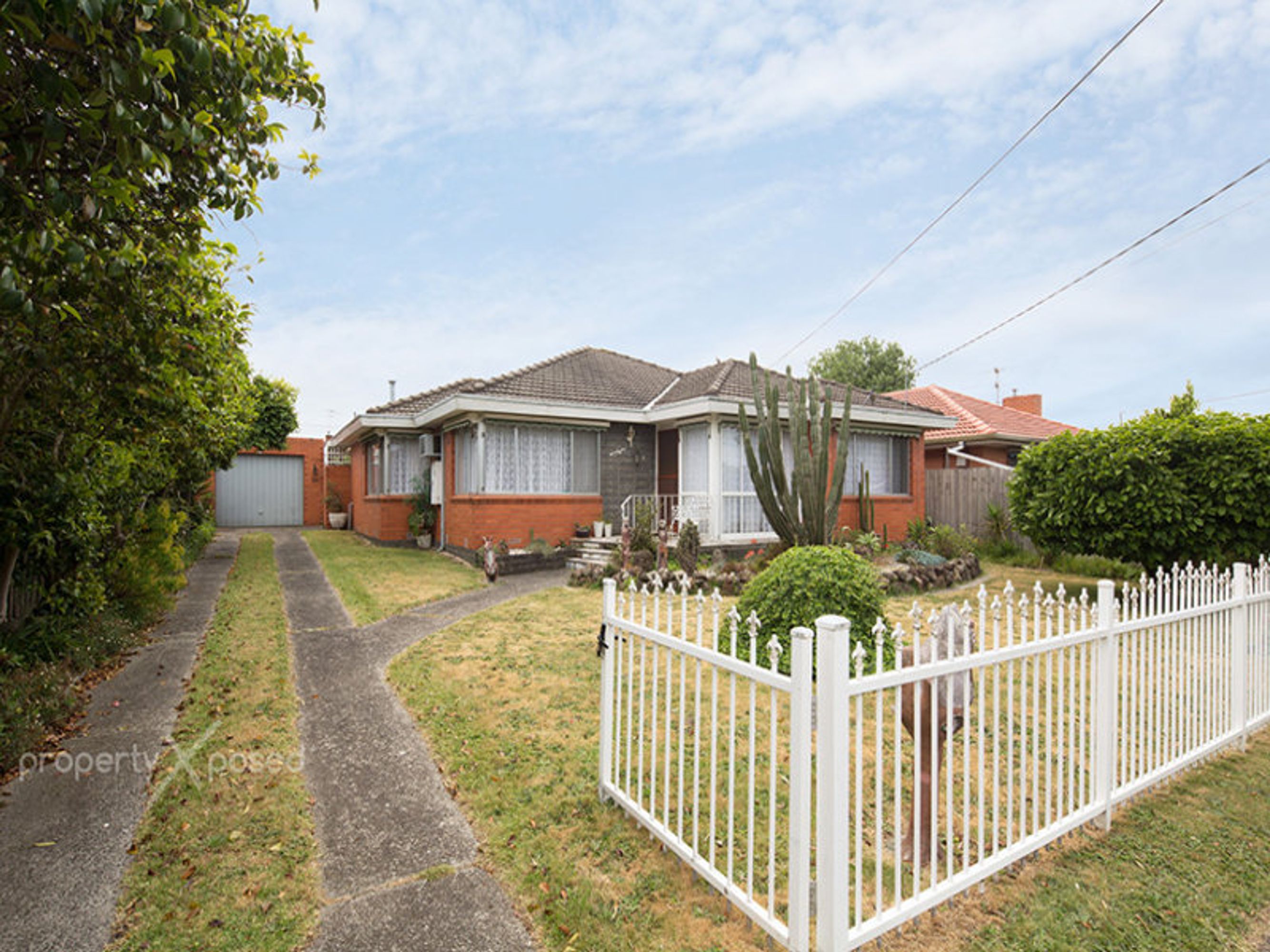 39 Hanleth Ave