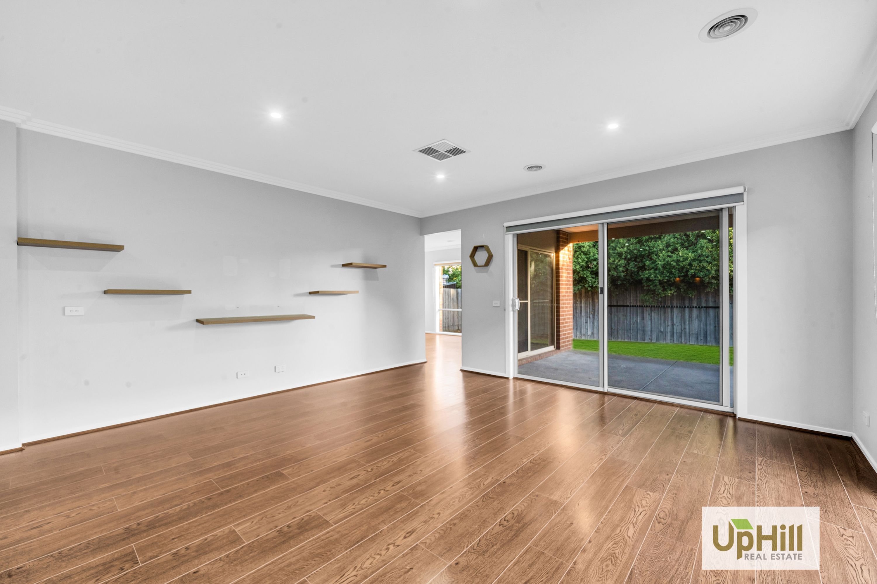 27 Lucinda Lane, Cranbourne North - Thumbnail 8