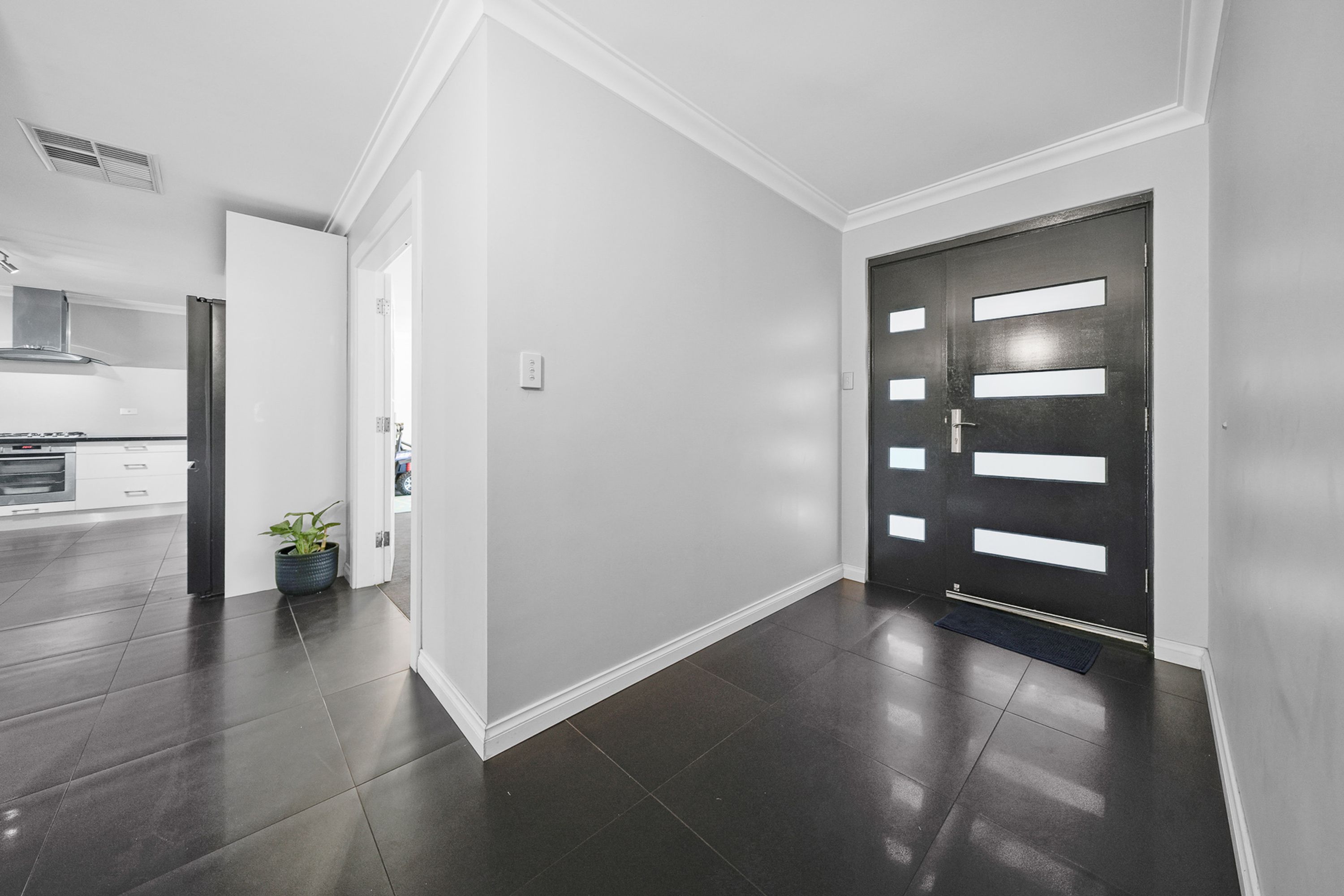3 Walker Place, Gosnells, Gosnells - Thumbnail 5