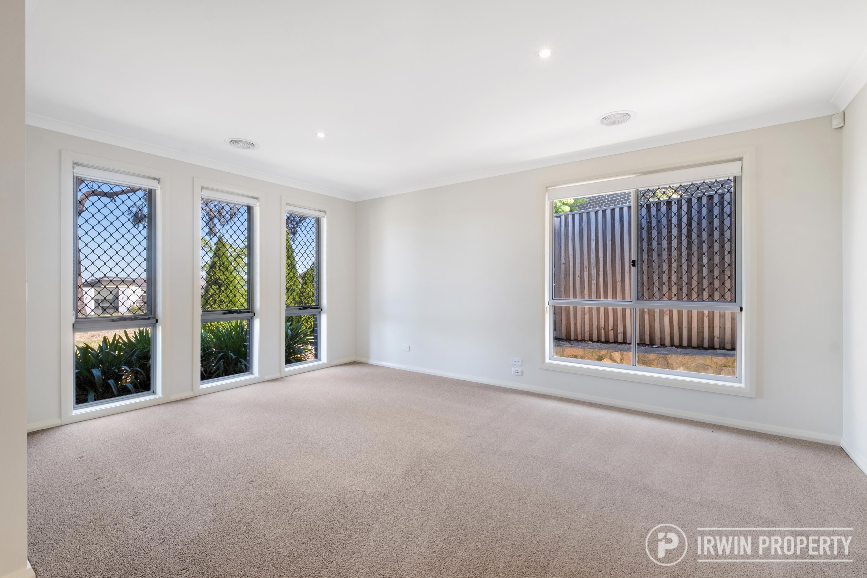 11 Kevin Curtis Crescent, Casey - Thumbnail 3