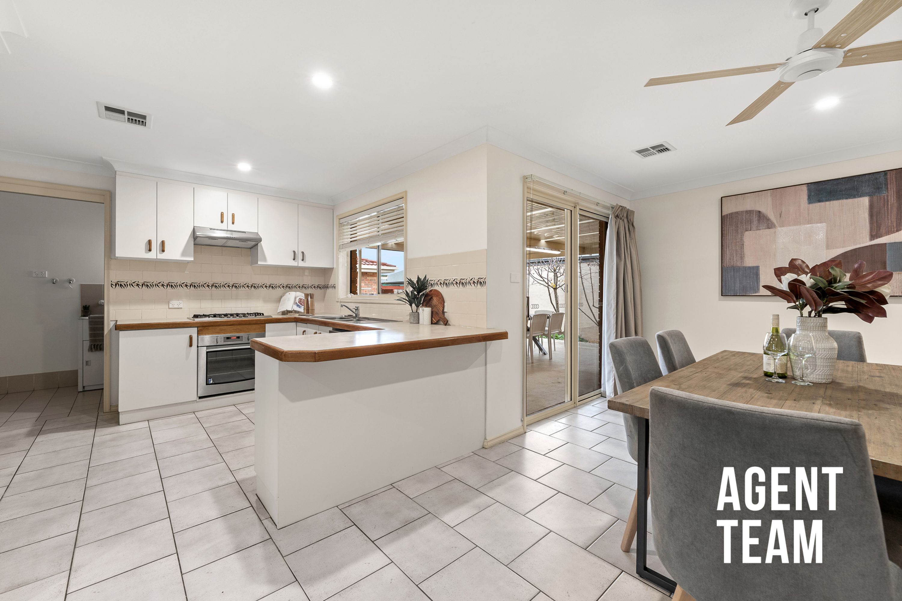 43 Magenta Square, Amaroo - Thumbnail 2