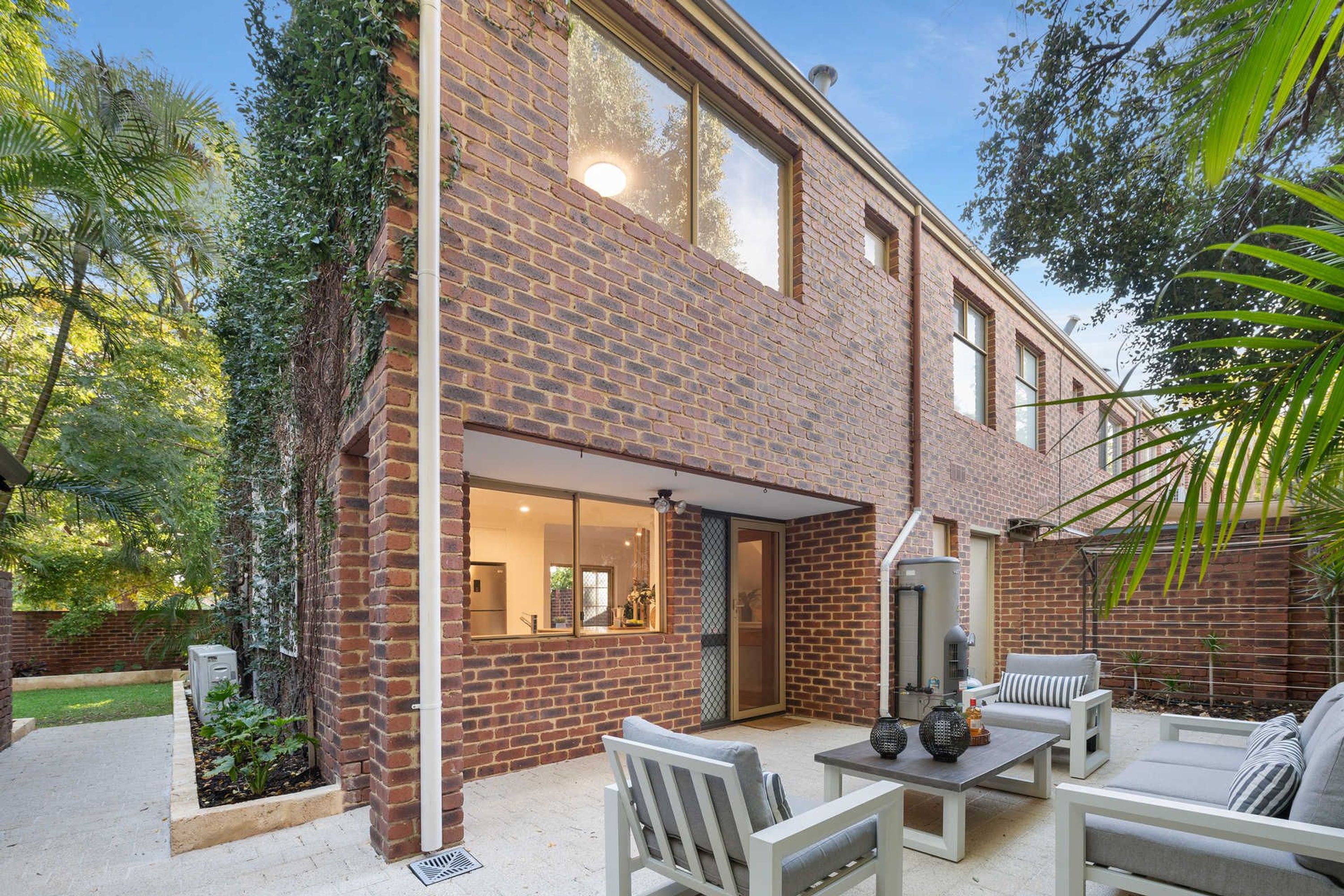 14 Hamilton Street, Subiaco - Thumbnail 8