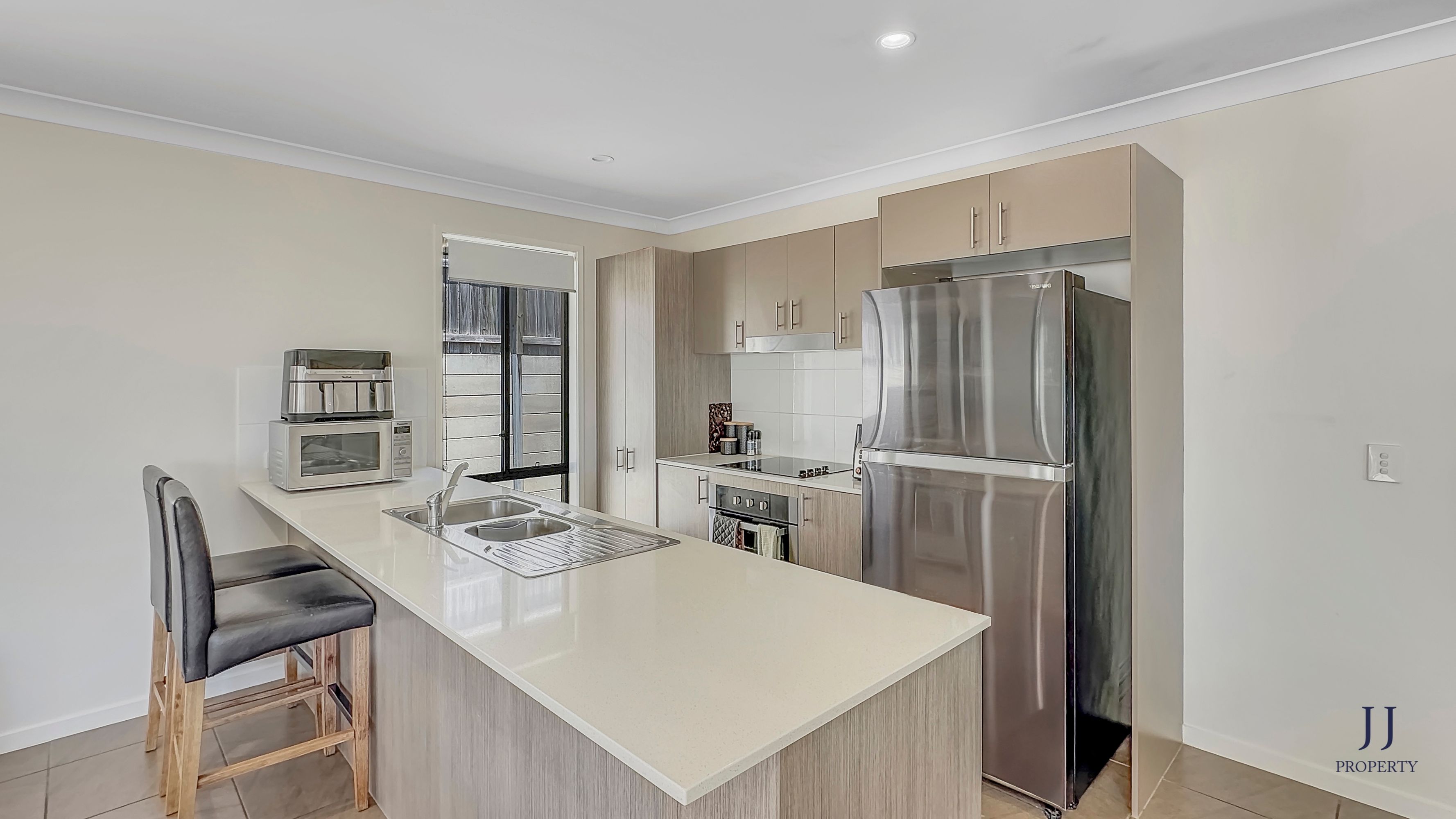 16 James Varghese Way, Spring Mountain - Thumbnail 4