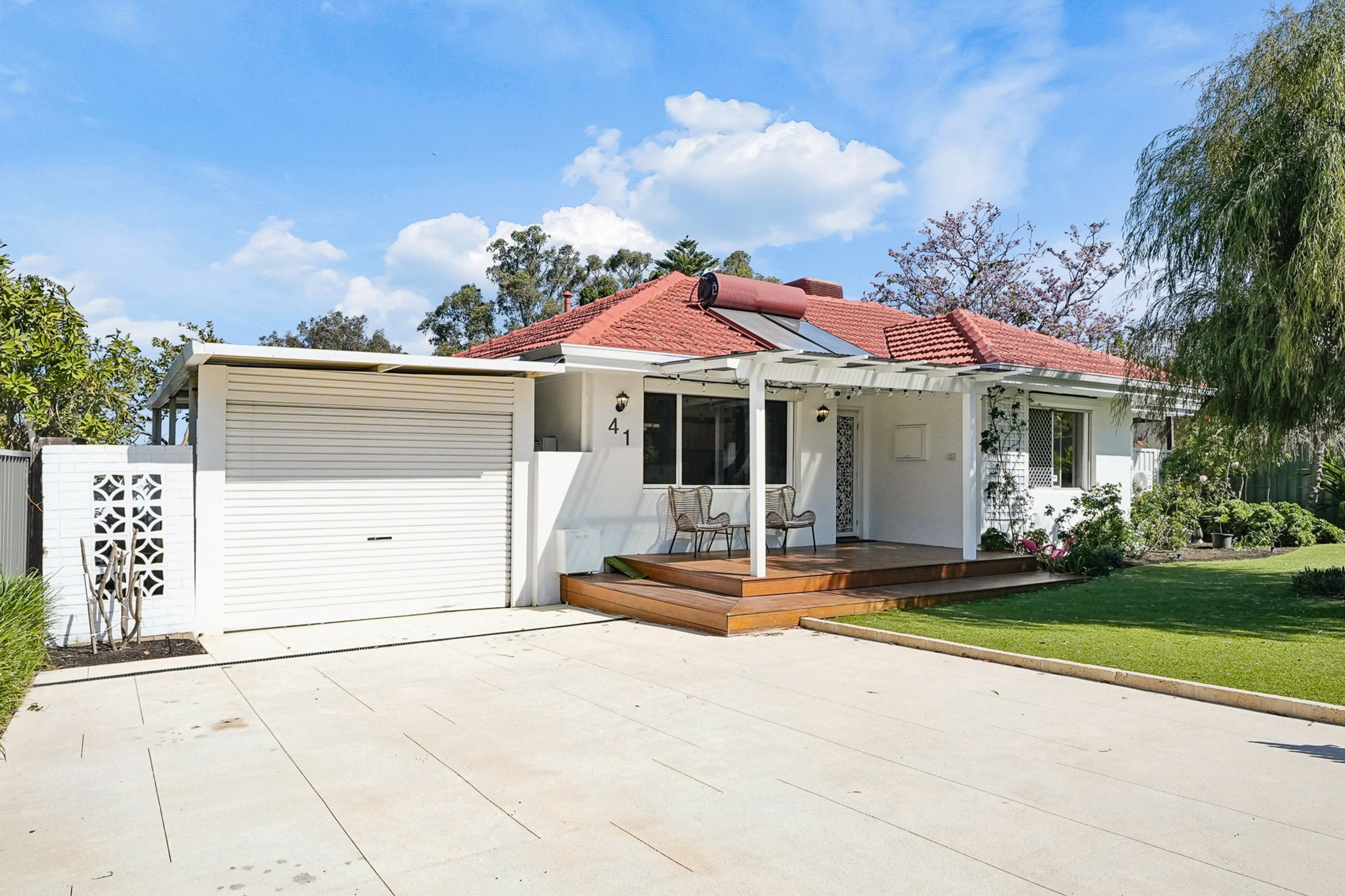 41 Waverley Road, Coolbellup - Image 1