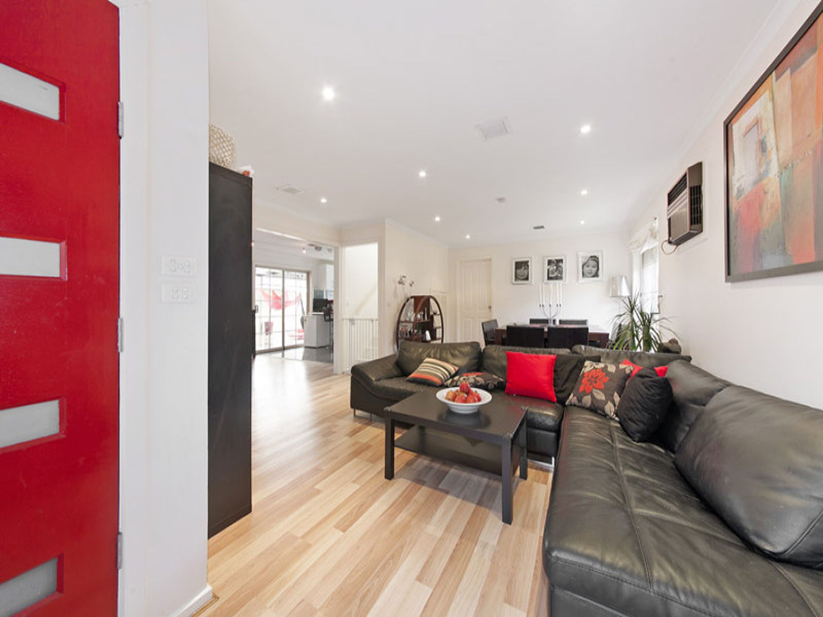 15 Kelvin Grove, Springvale - Thumbnail 2