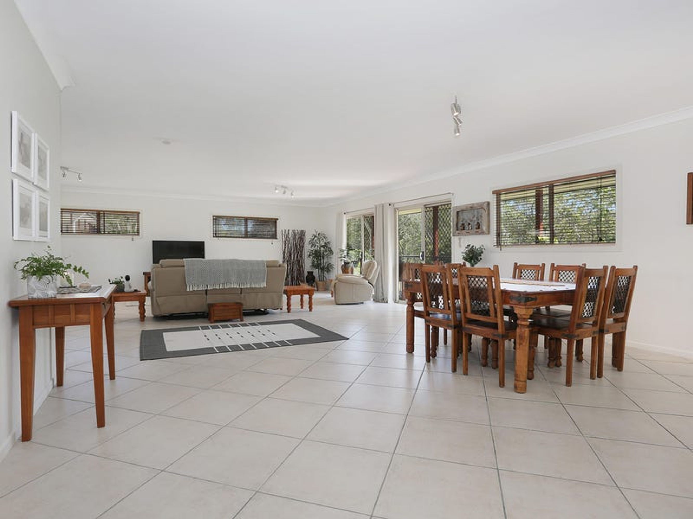 13 Hilltop Close, Lawrence - Thumbnail 4