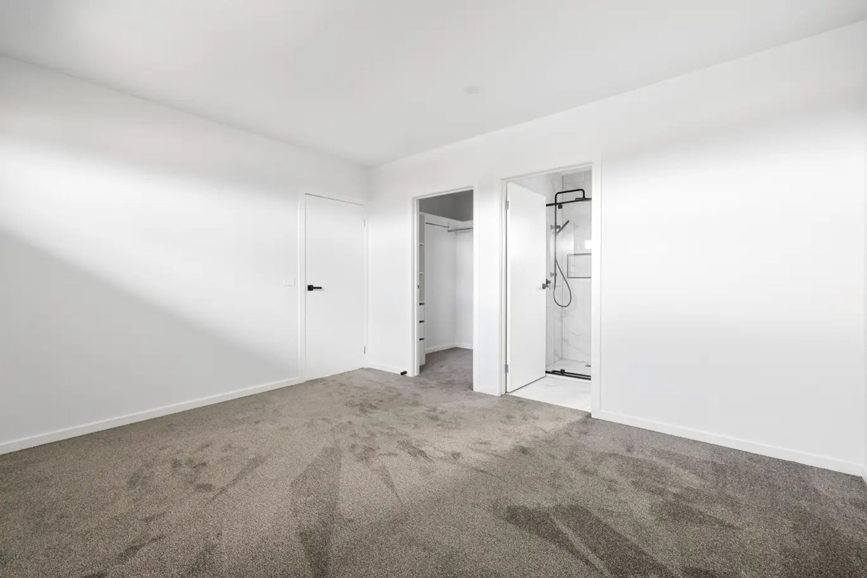 3 & 2/48 Douglas Avenue, St Albans VIC 3021, St Albans - Thumbnail 2