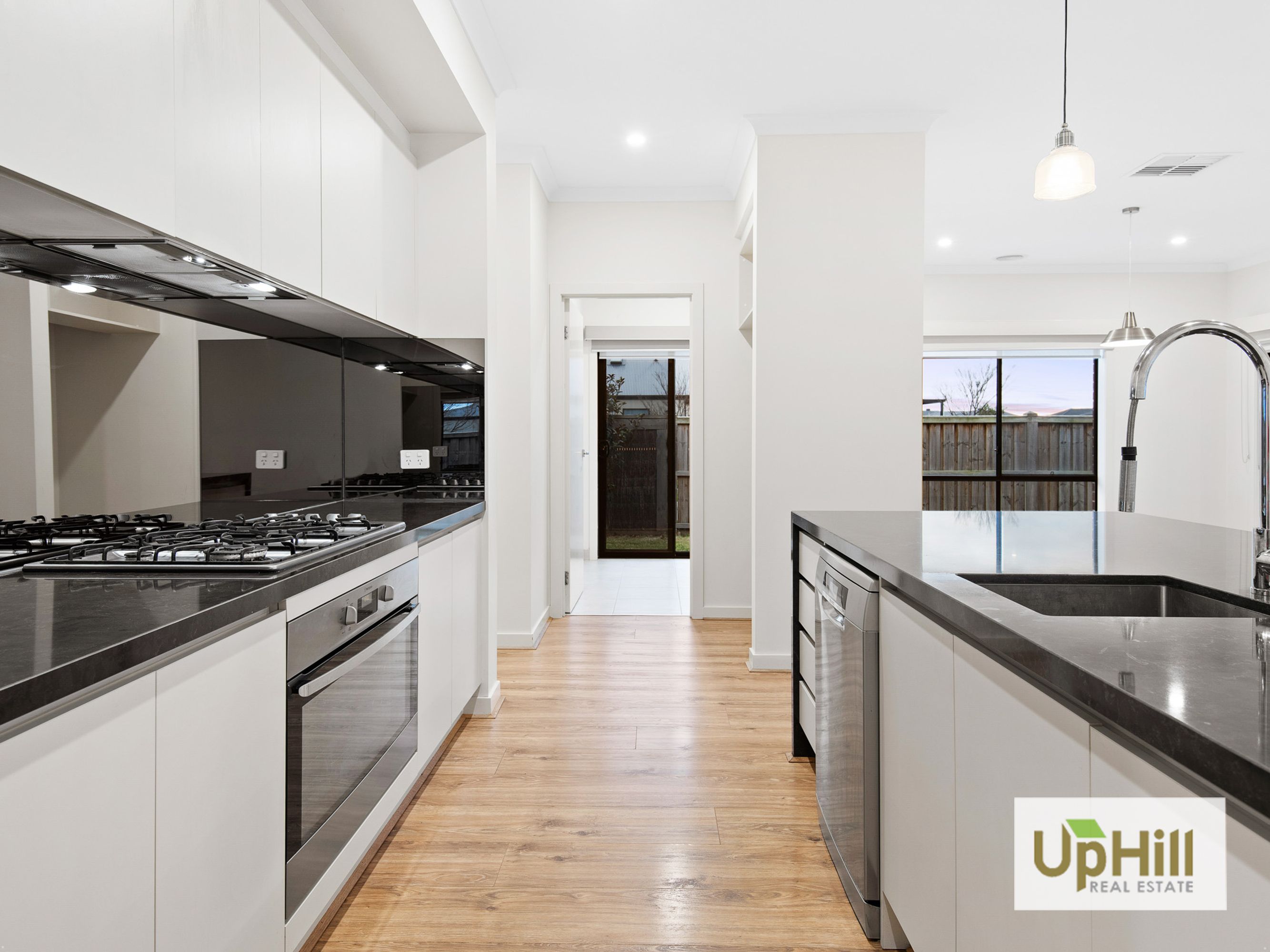 43 Cottongrass Avenue, Clyde North - Thumbnail 6
