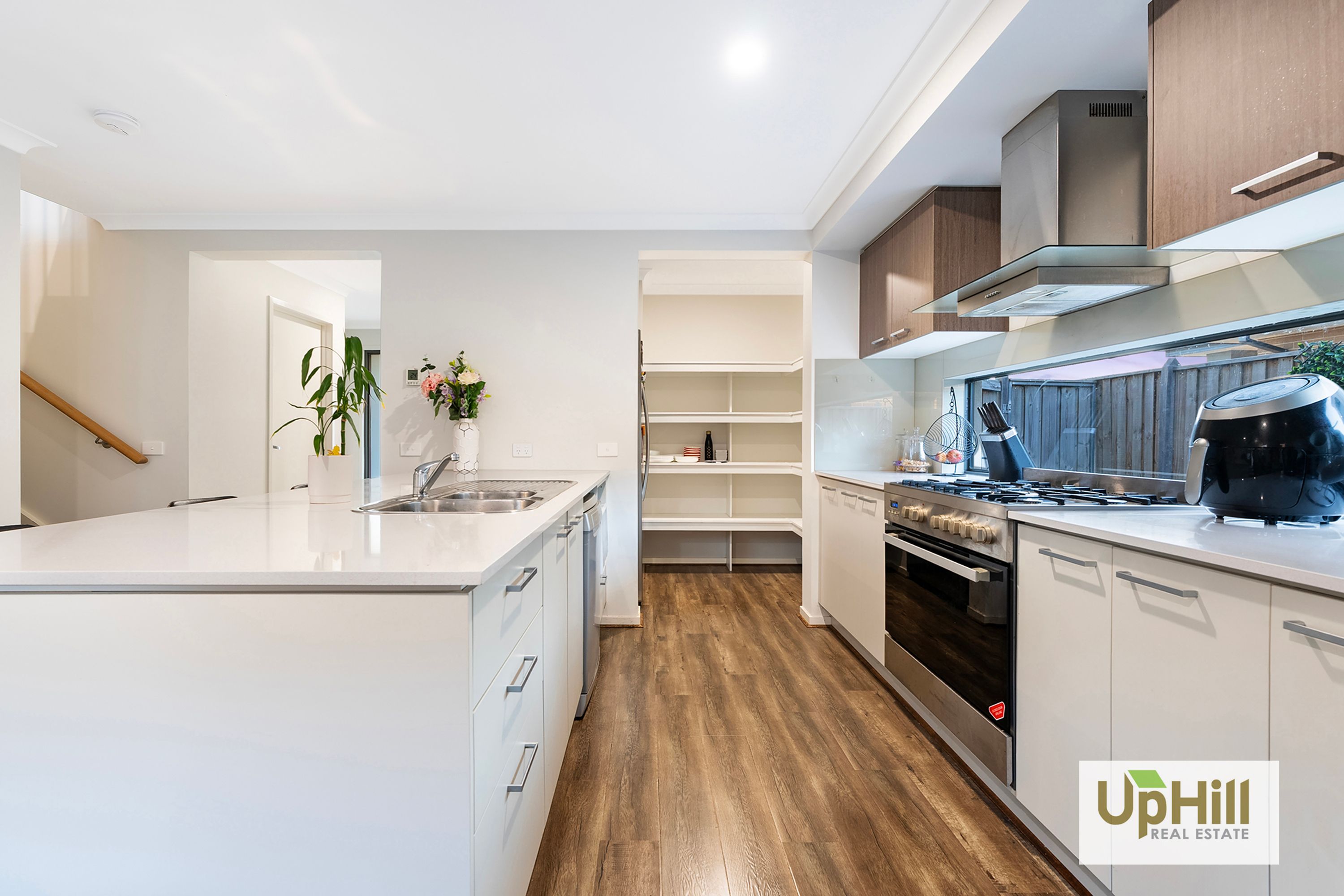 39 Plymouth Boulevard, Clyde North - Thumbnail 4