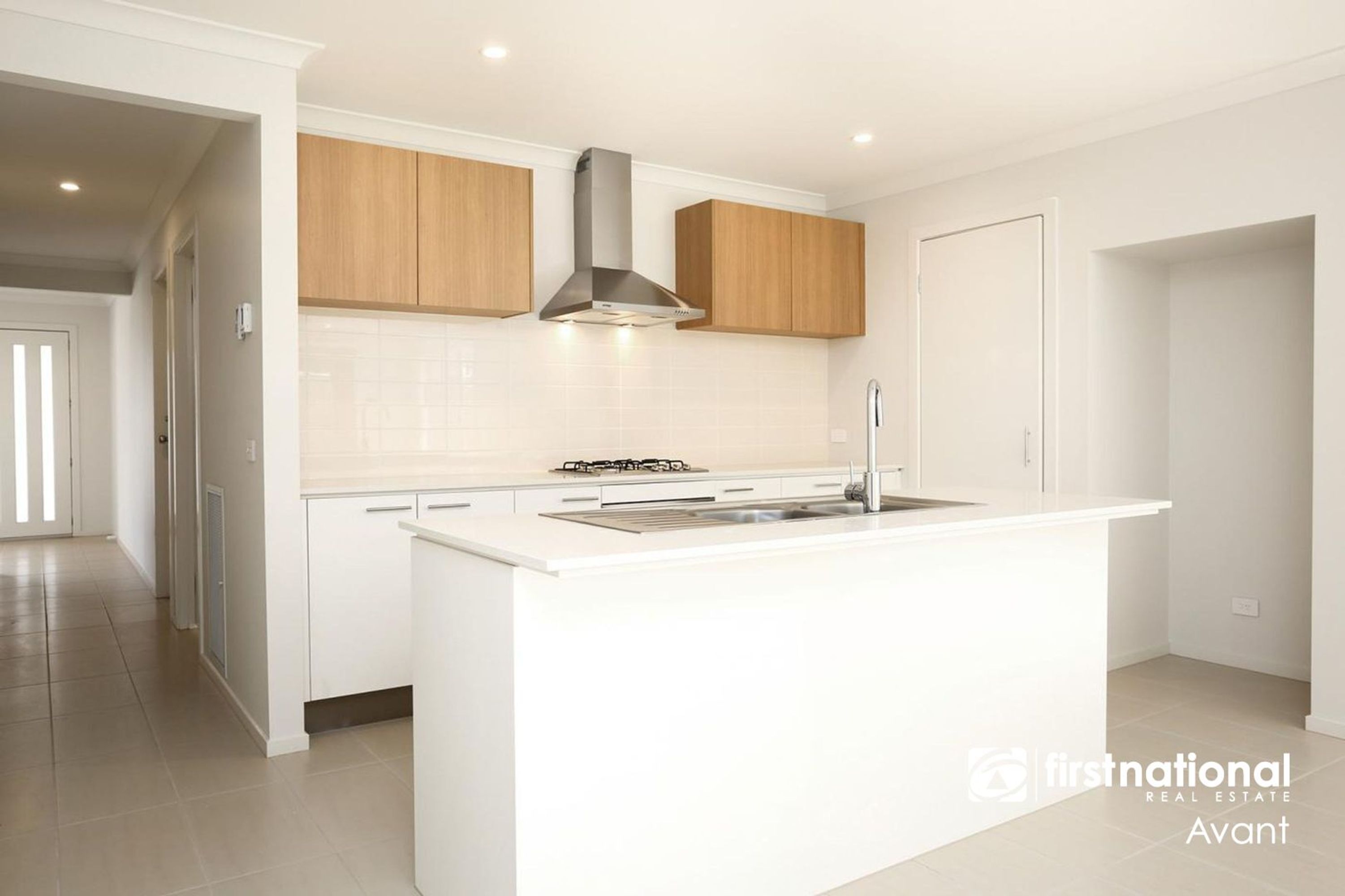 6 Ferntree Drive, Werribee - Thumbnail 4