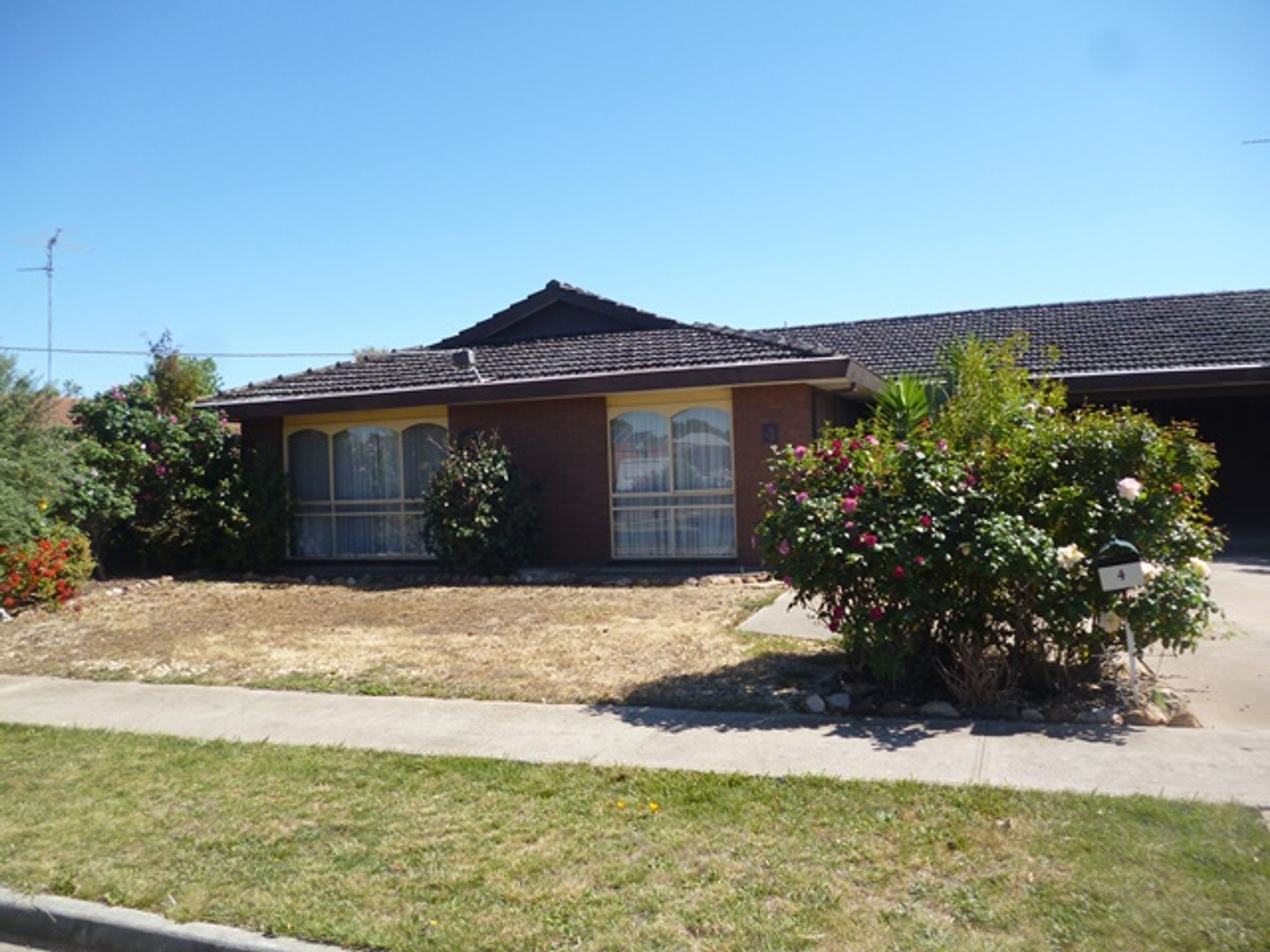 4 Schwarz Avenue, Horsham VIC 3400