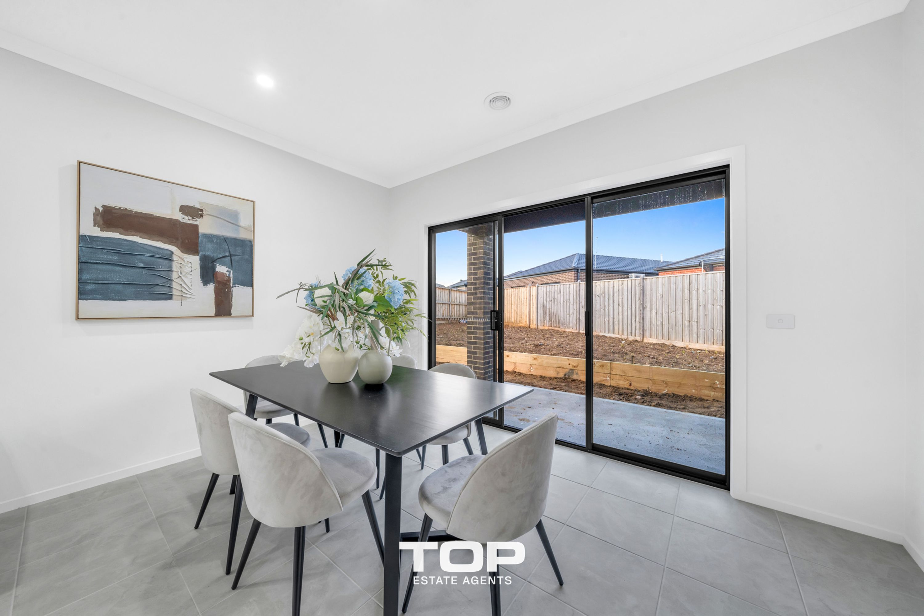 31 Growling Grass Drive, Clyde North - Thumbnail 6
