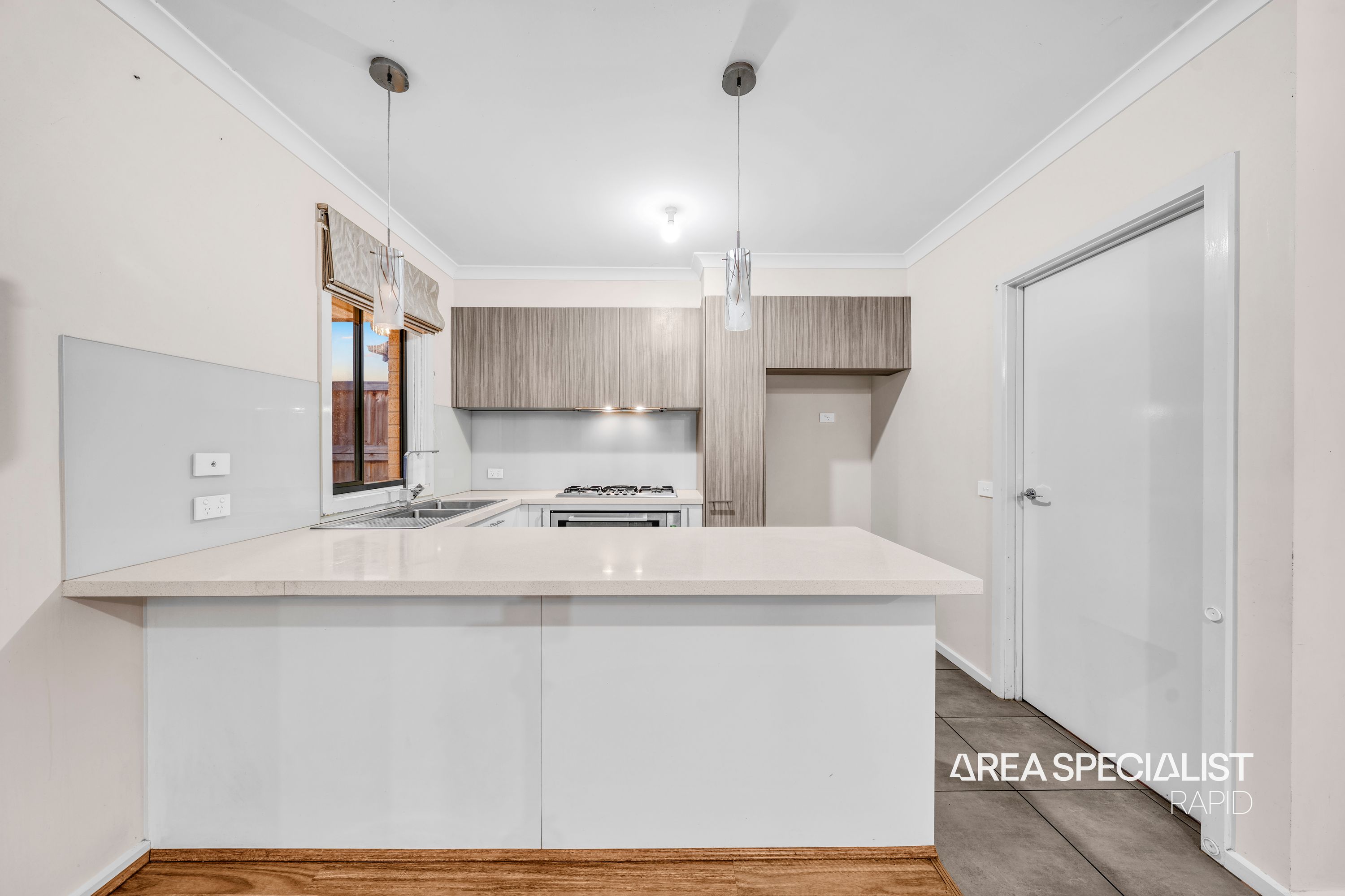 66 Highmount Drive, Hampton Park, Hampton Park - Thumbnail 3
