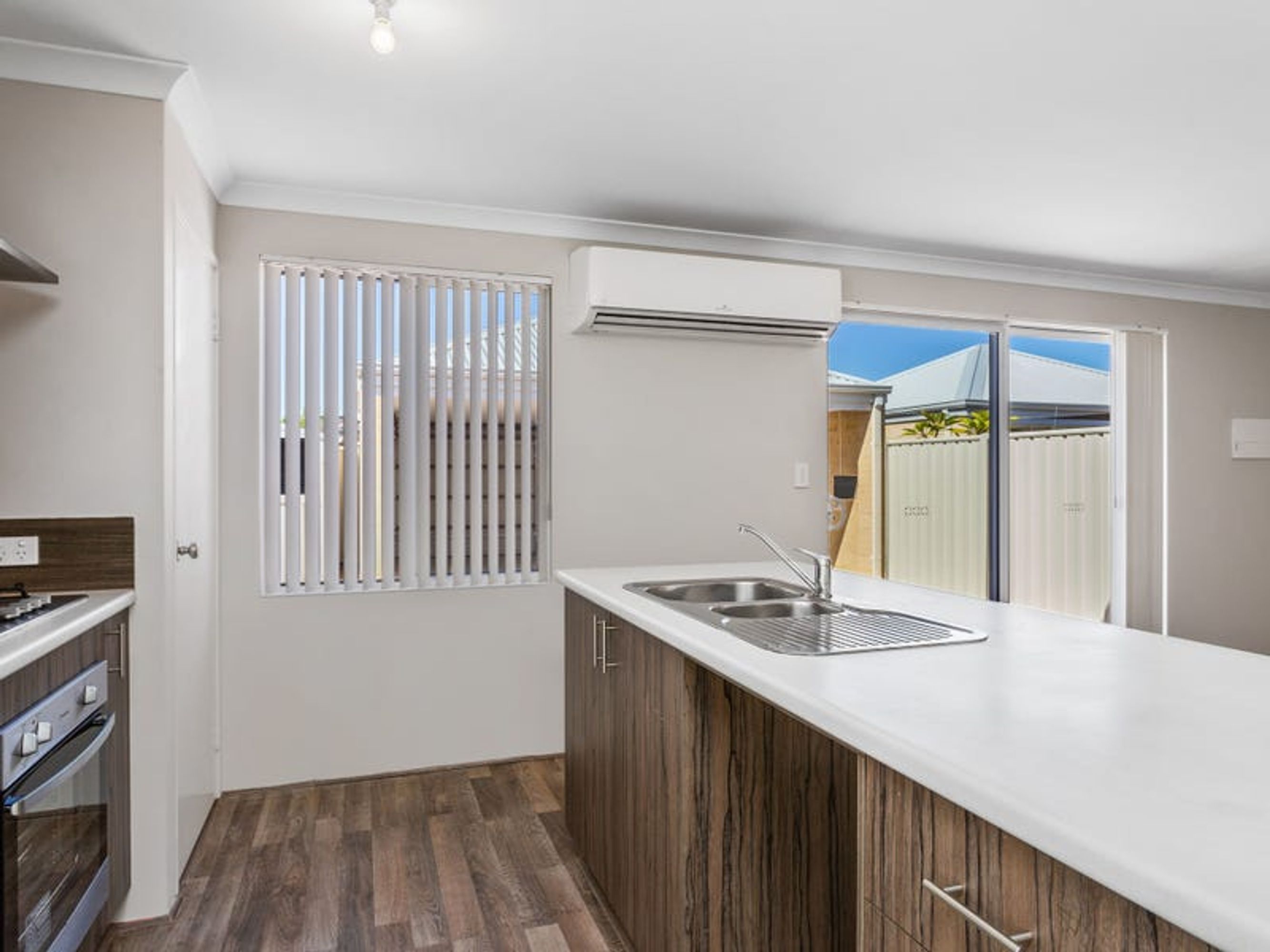 1 Utica Lane, Hilbert - Thumbnail 7