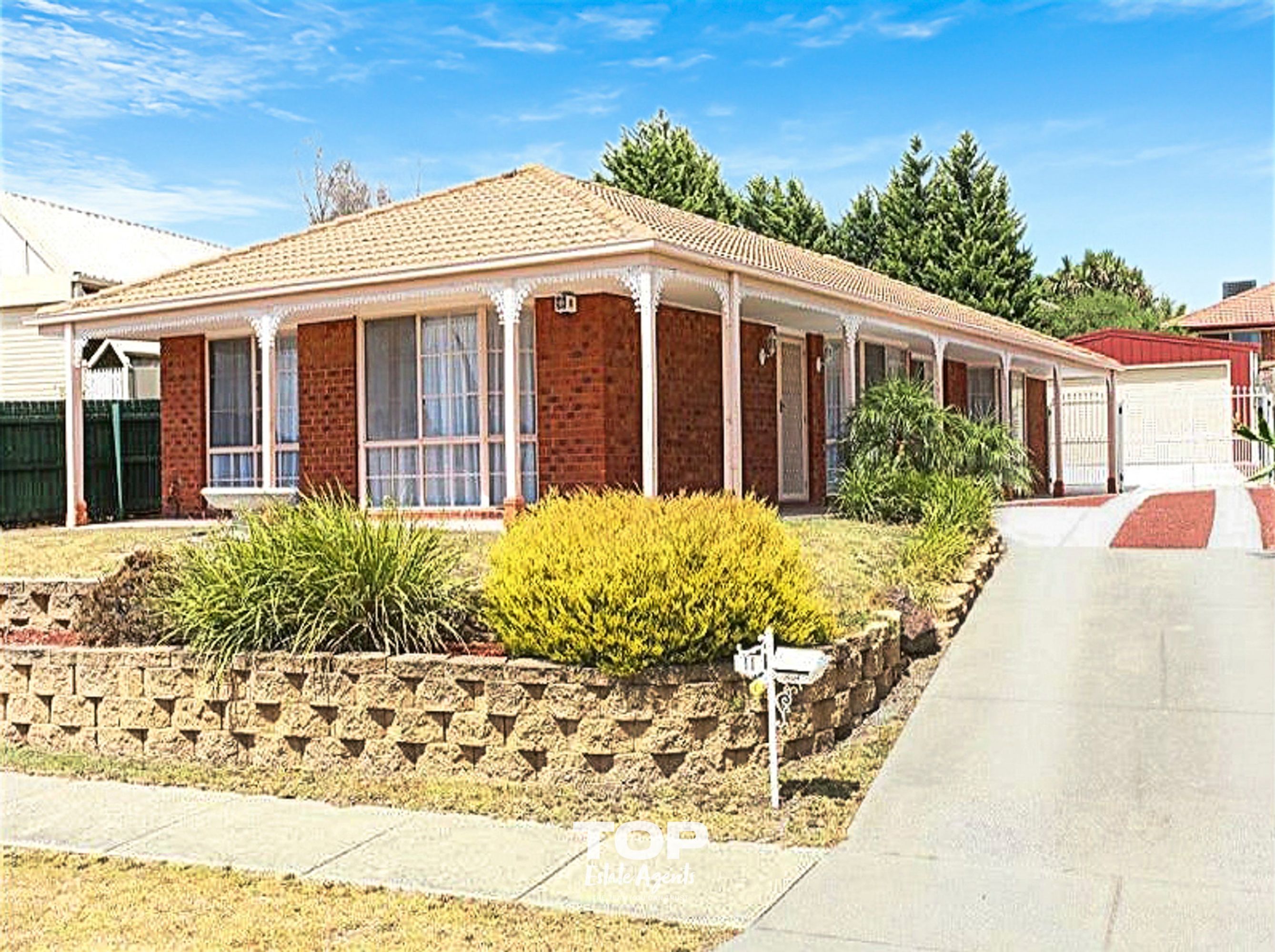 11 Clarinda Drive, Narre Warren - Image 1
