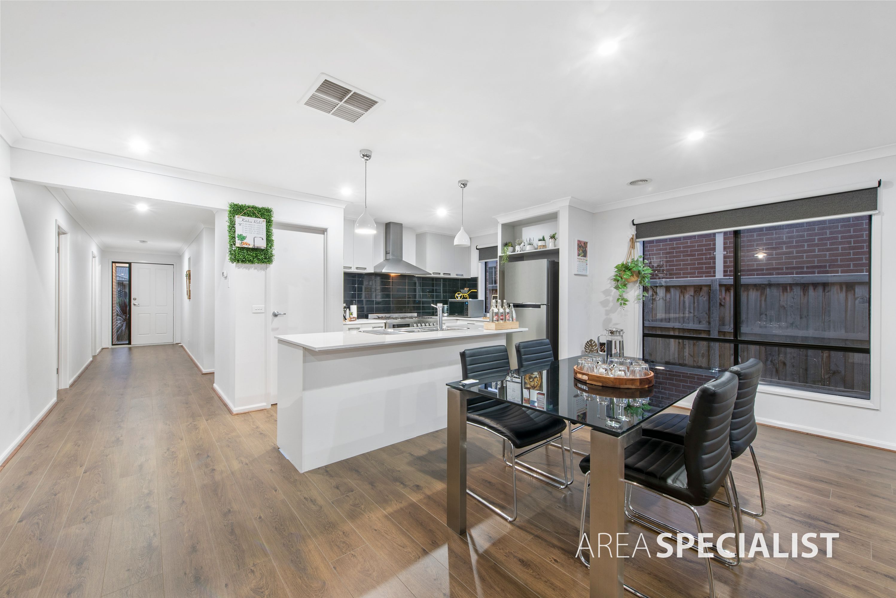 33 Kurrali Crescent, Werribee, Werribee - Thumbnail 3