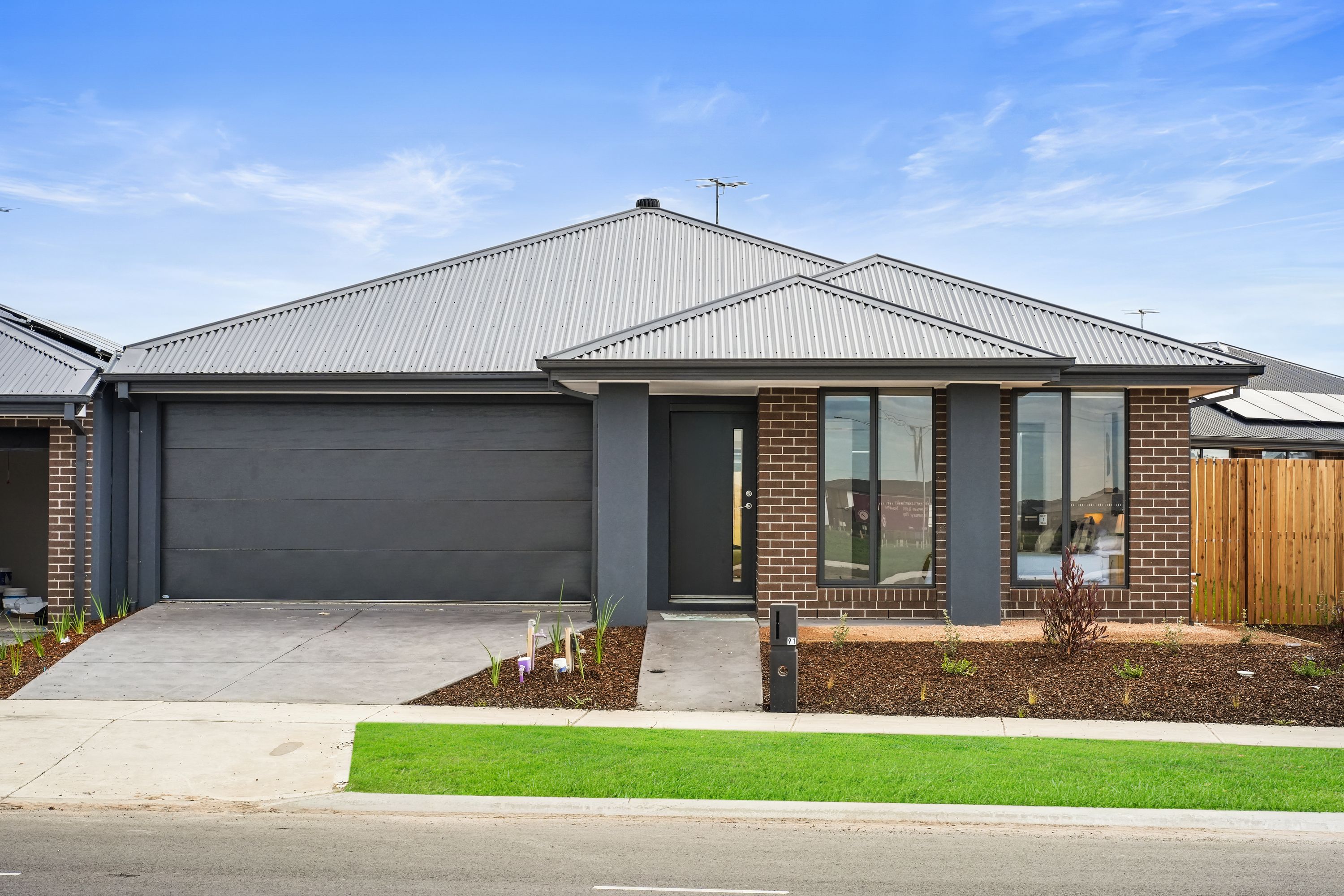 91 villa doria drive, Clyde North, Clyde North - Image 1