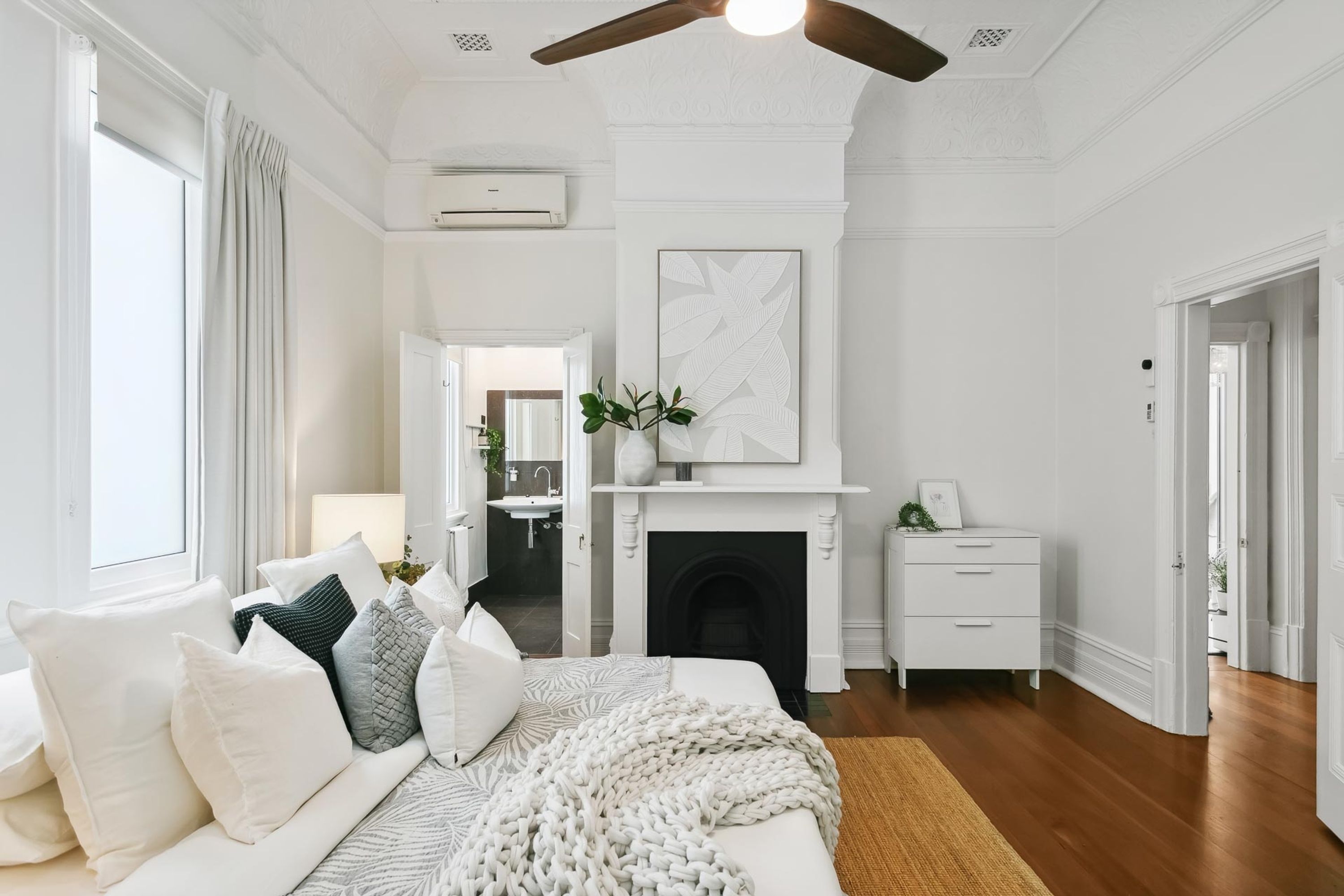 103 Roberts Road, Subiaco - Thumbnail 2