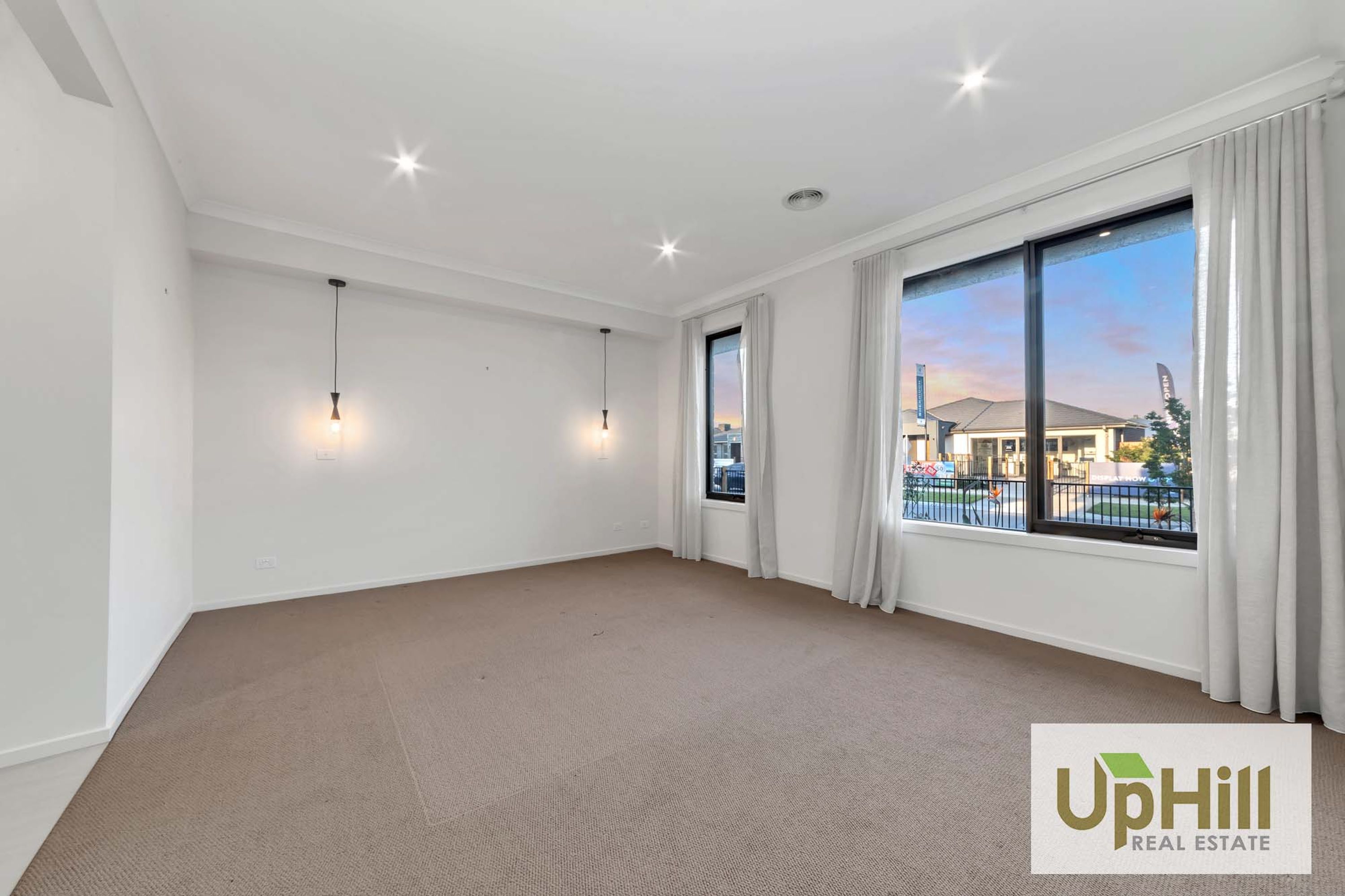 26 MURPHY STREET, Clyde North - Thumbnail 2