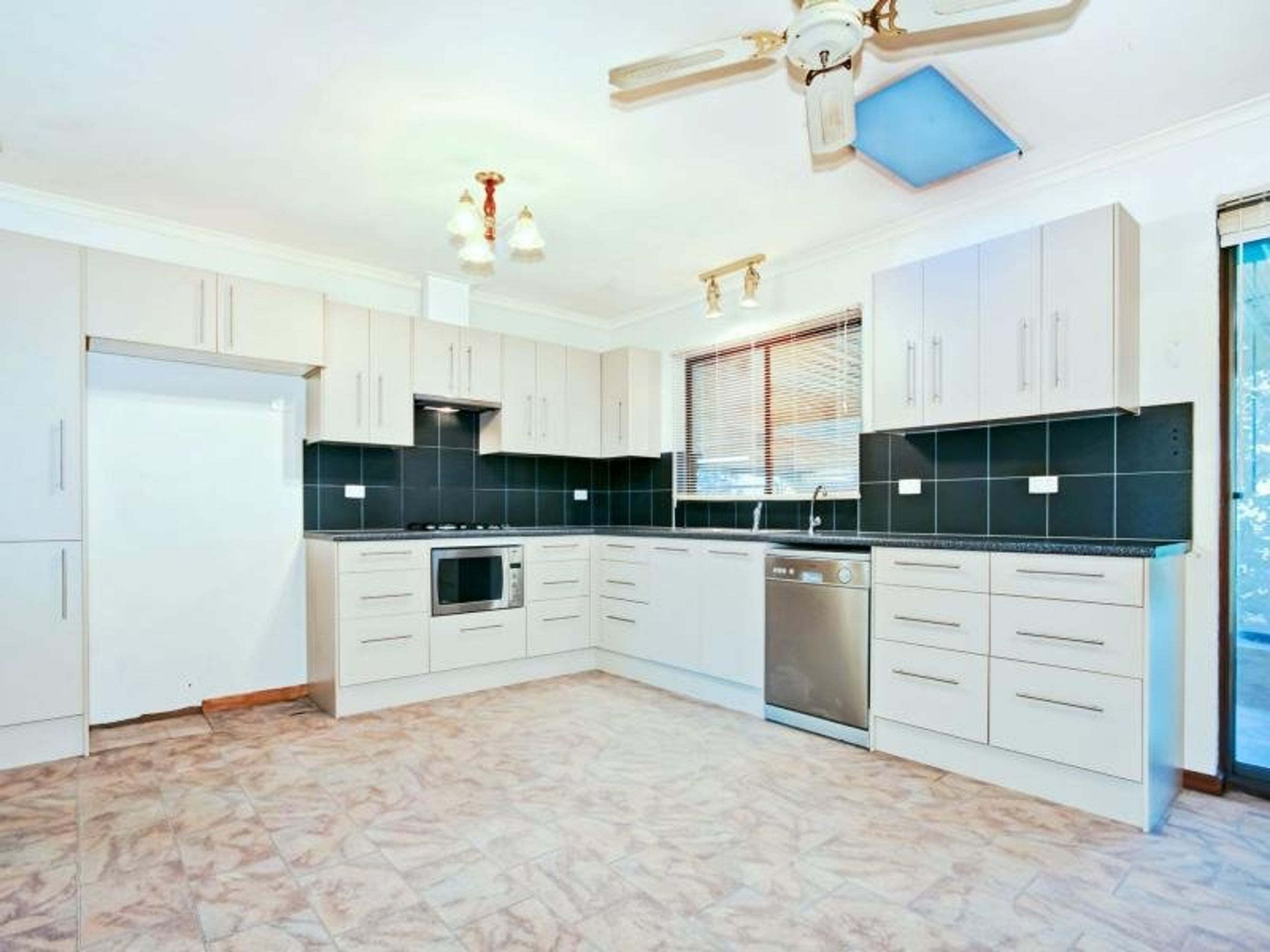 26 Milan Terrace, Stirling, SA 5152, Stirling - Thumbnail 3