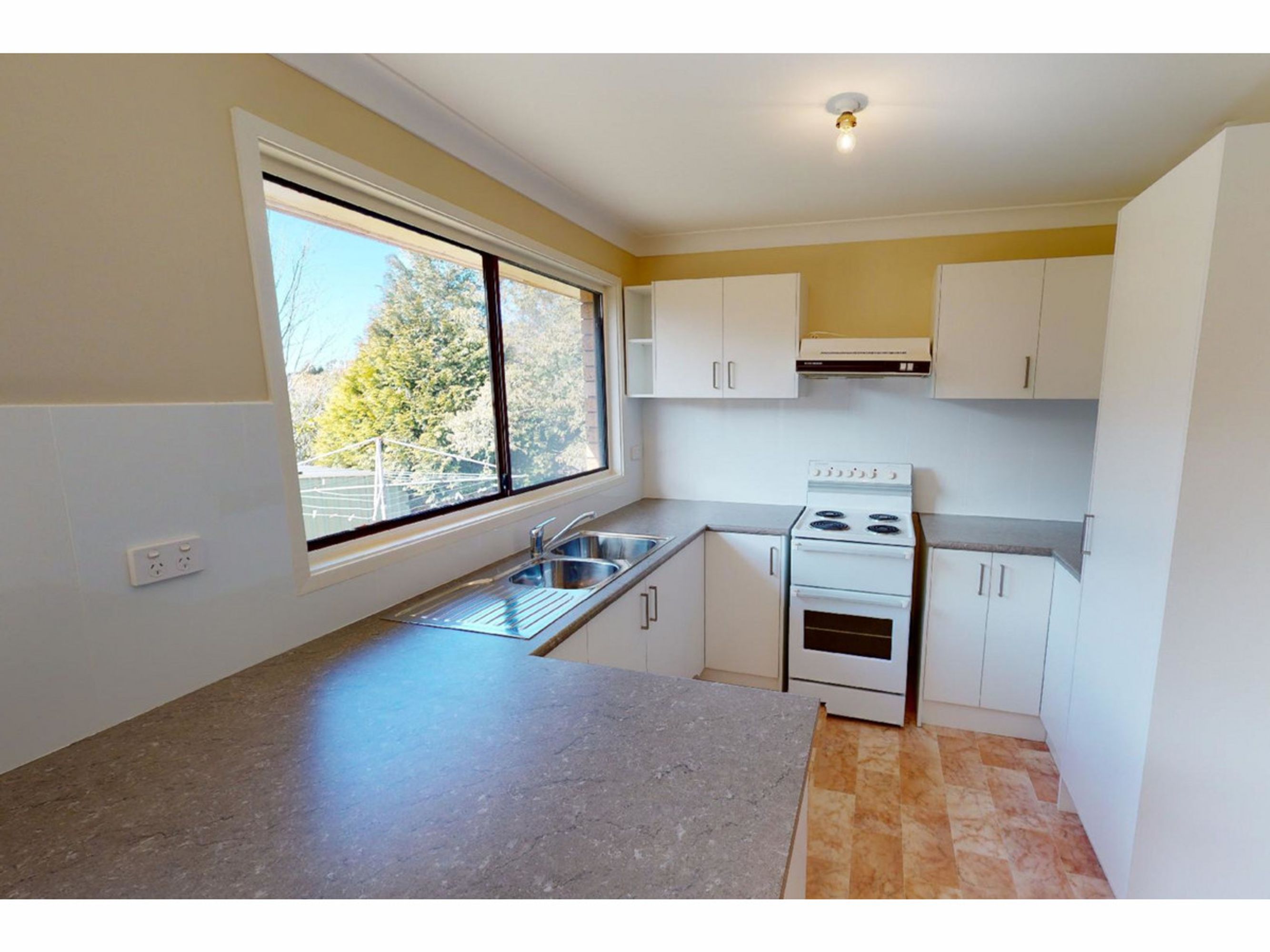 230 Blaxland Road, Wentworth Falls - Thumbnail 5