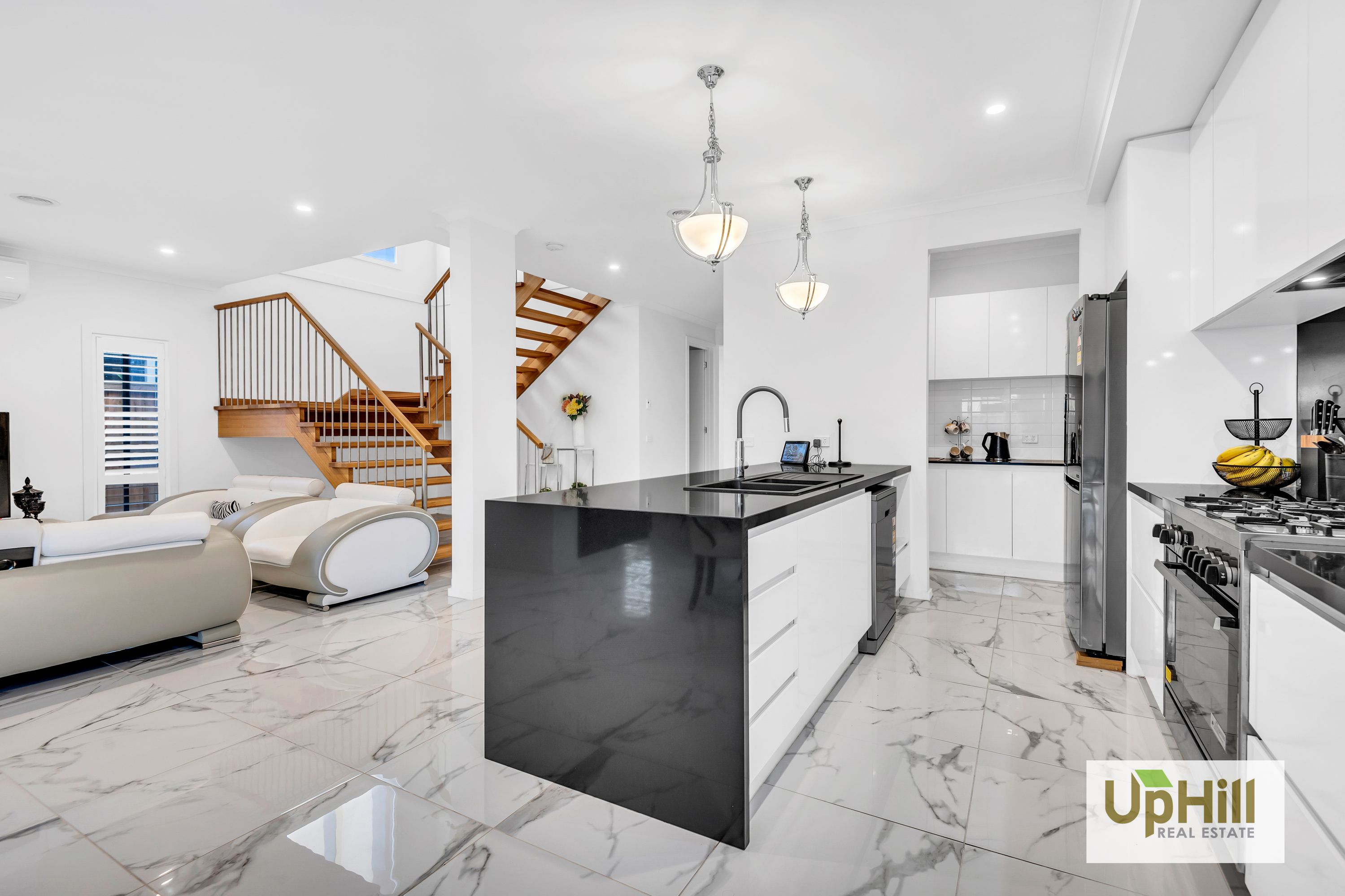 53 Bazadaise Drive, Clyde North - Thumbnail 8