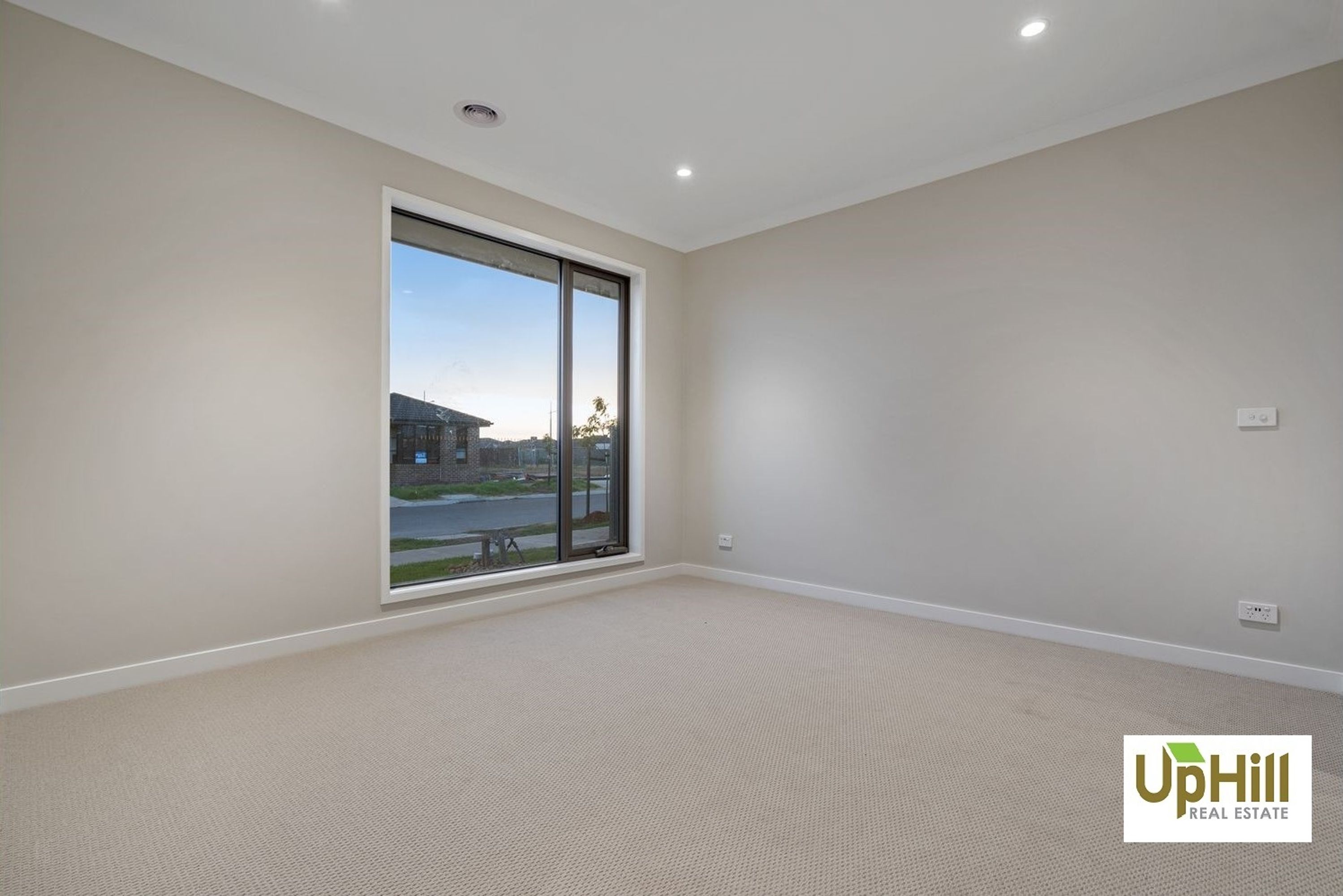 10 Savage Way, Clyde North - Thumbnail 7