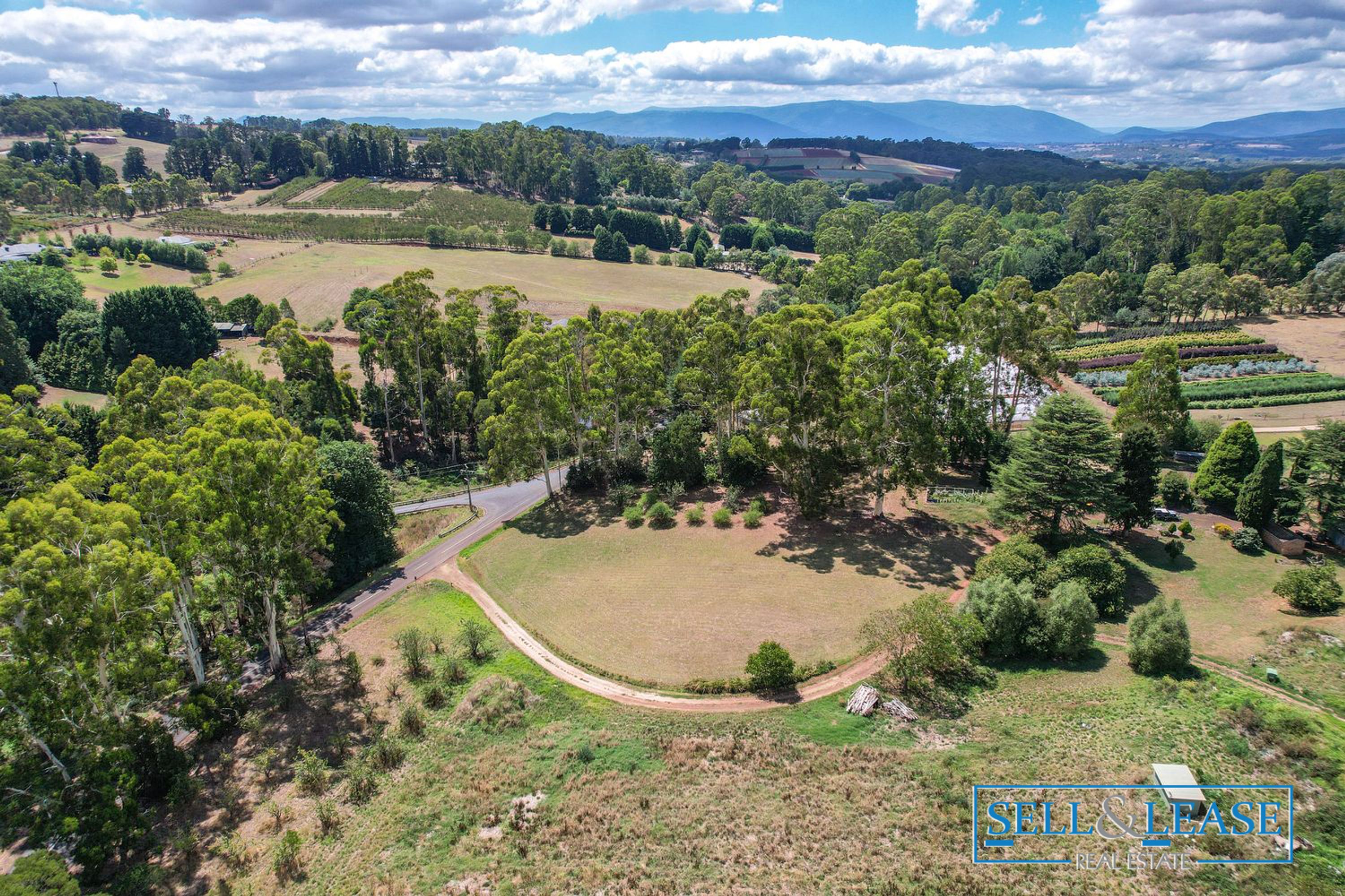 159 Monbulk-Seville Road, Silvan, Silvan - Thumbnail 2