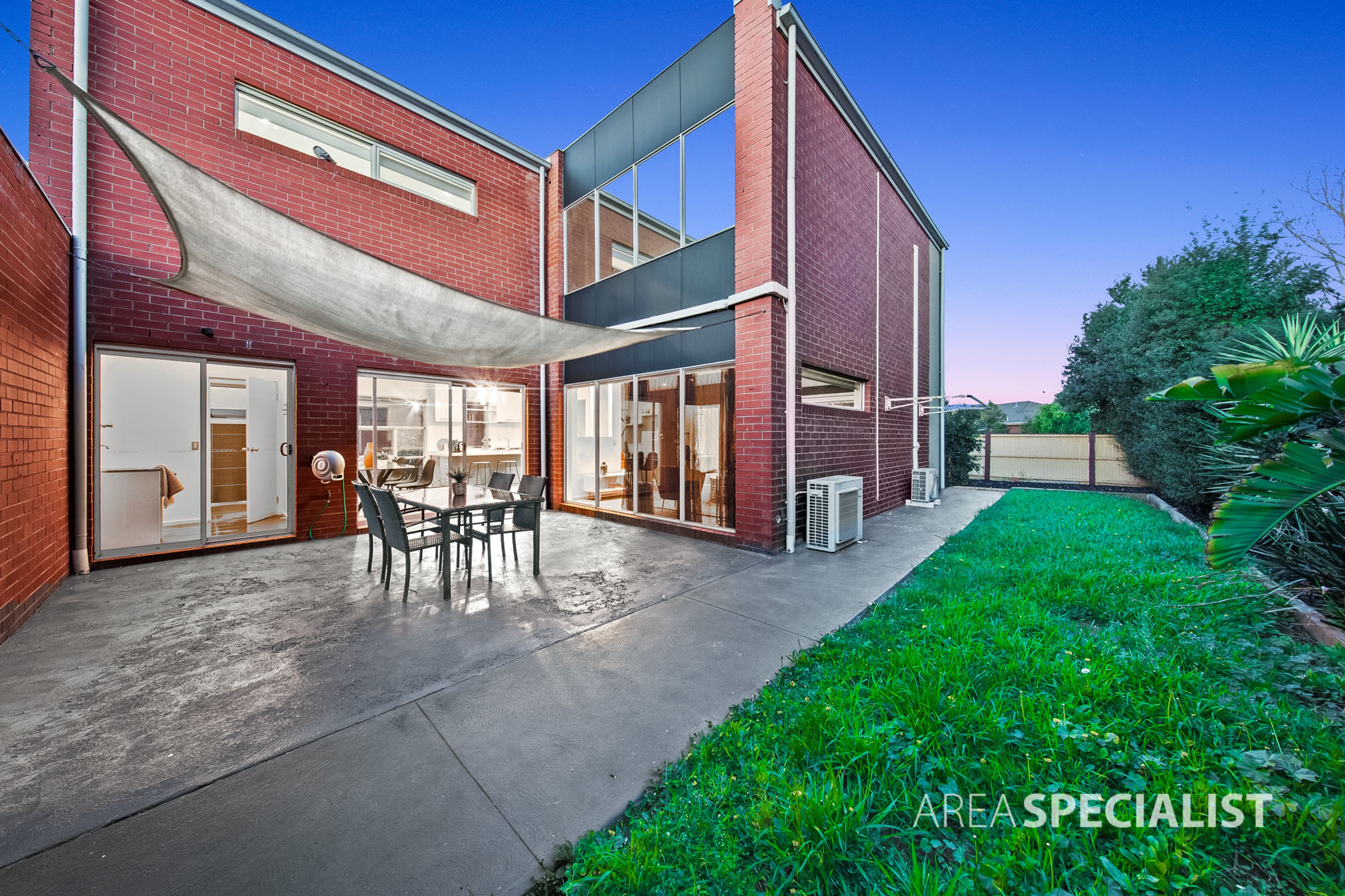44 Edgbaston Parade, Caroline Springs VIC 3023, Caroline Springs - Thumbnail 4