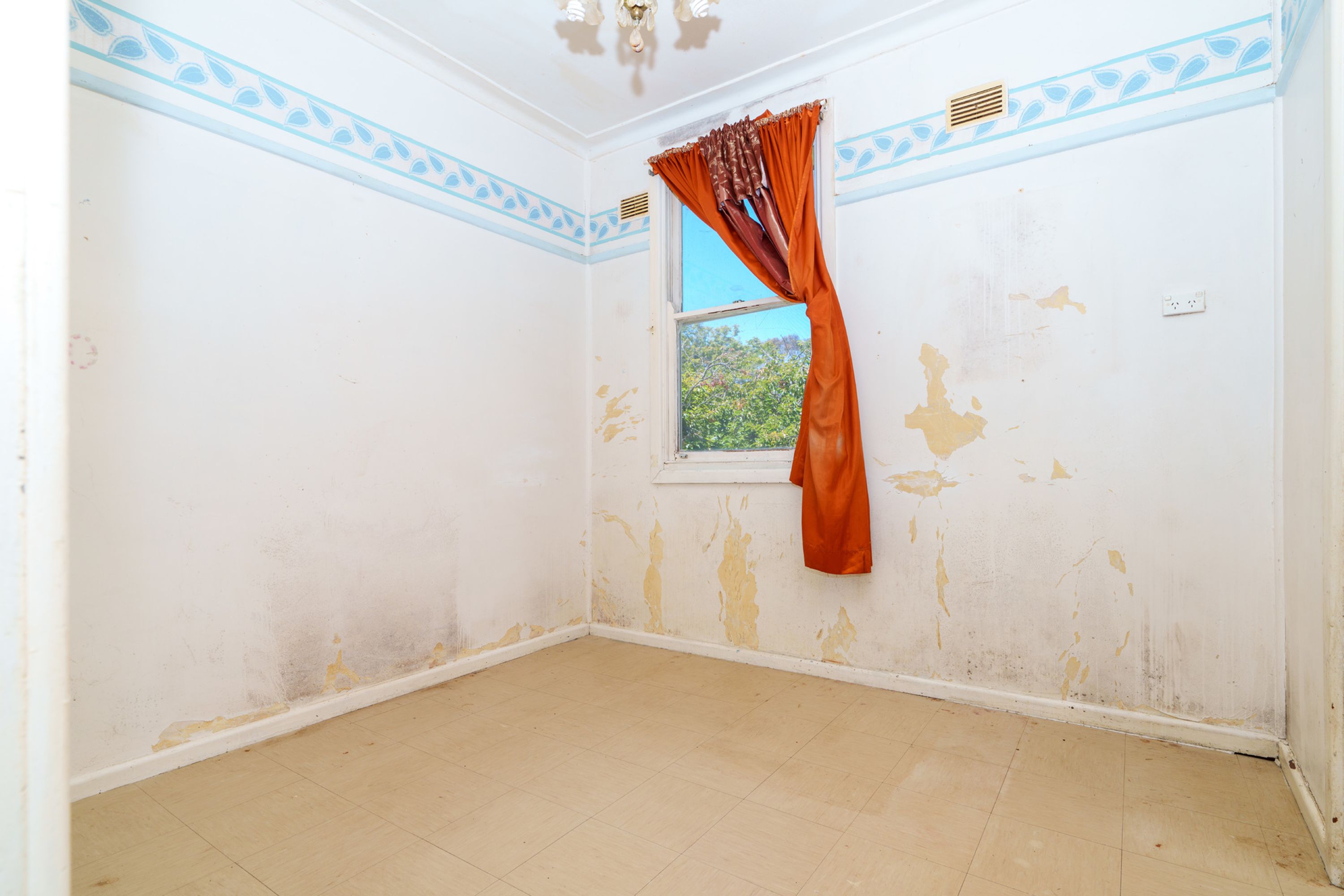 10 Whinmoor Street, Katoomba - Thumbnail 6
