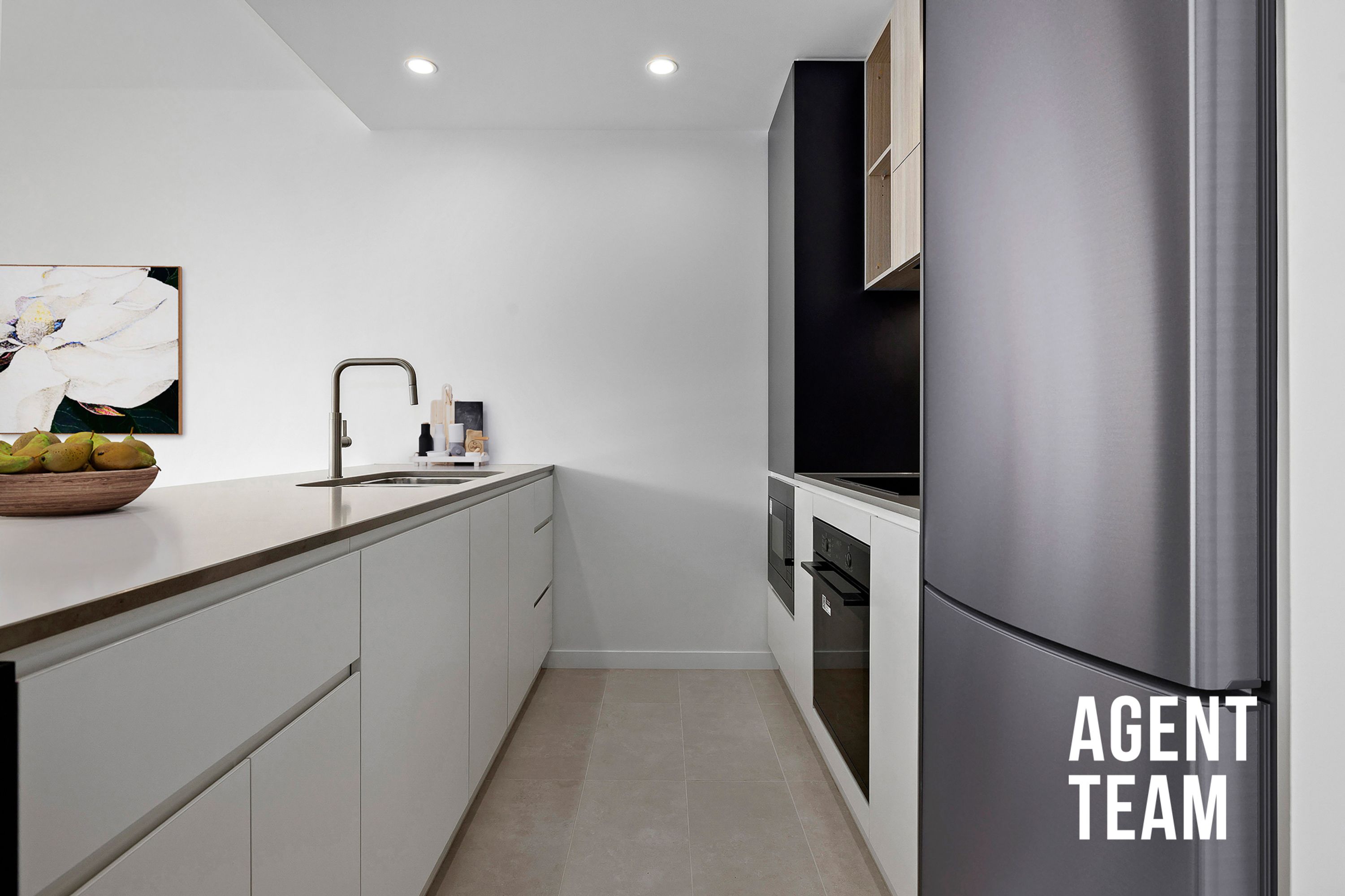 206/104 Easty Street, Phillip - Thumbnail 6