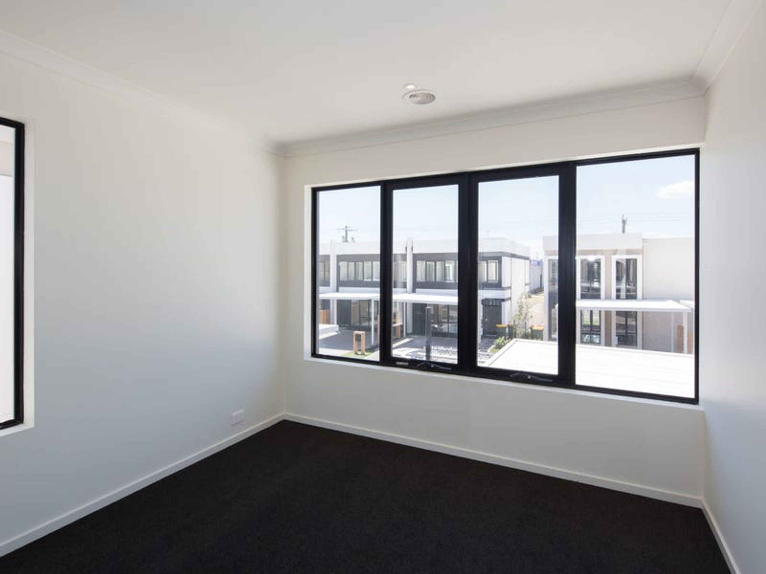 10 Orana Way, Springvale - Thumbnail 6