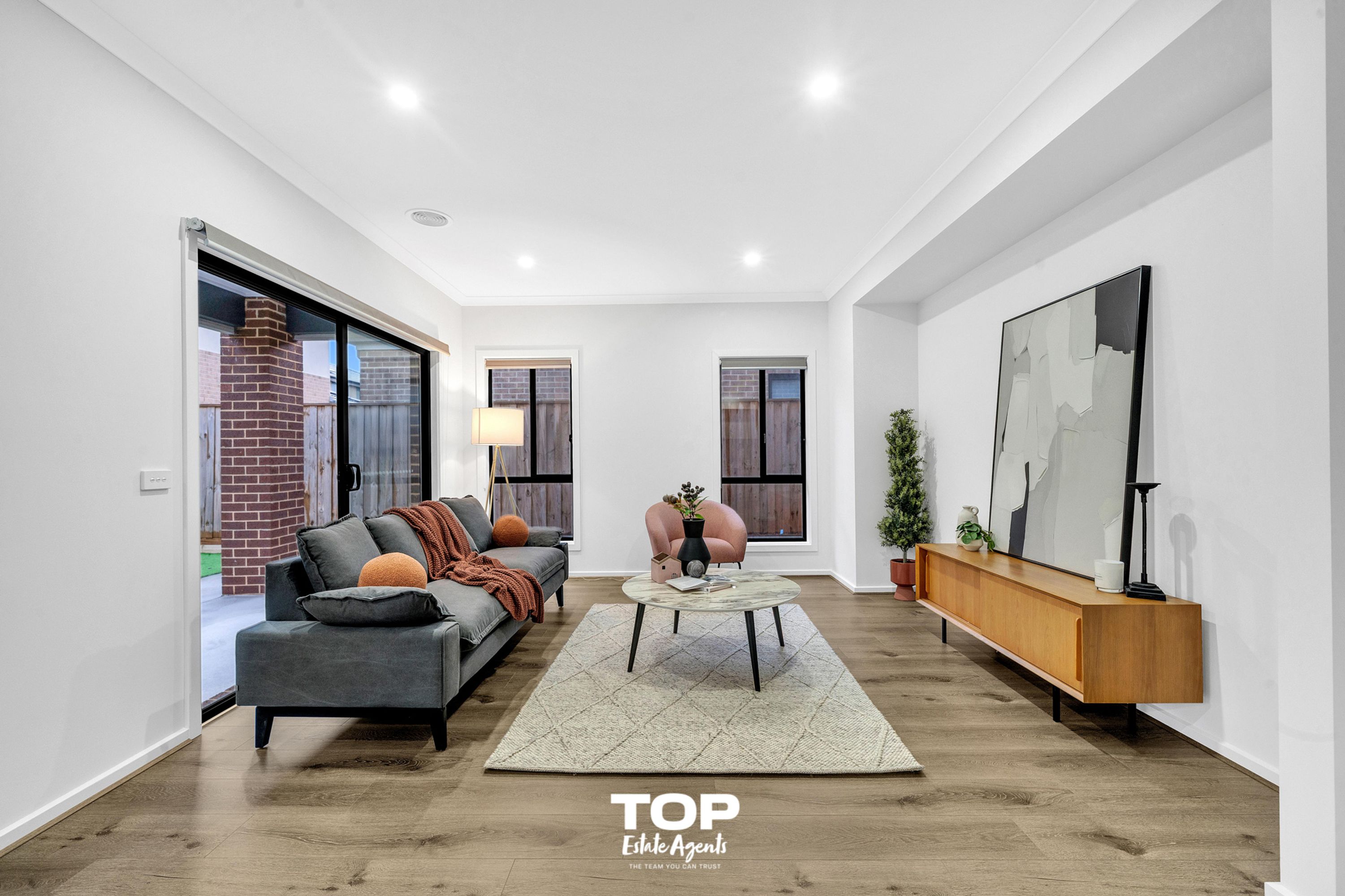 43 Golden Gate Drive, Clyde North - Thumbnail 7