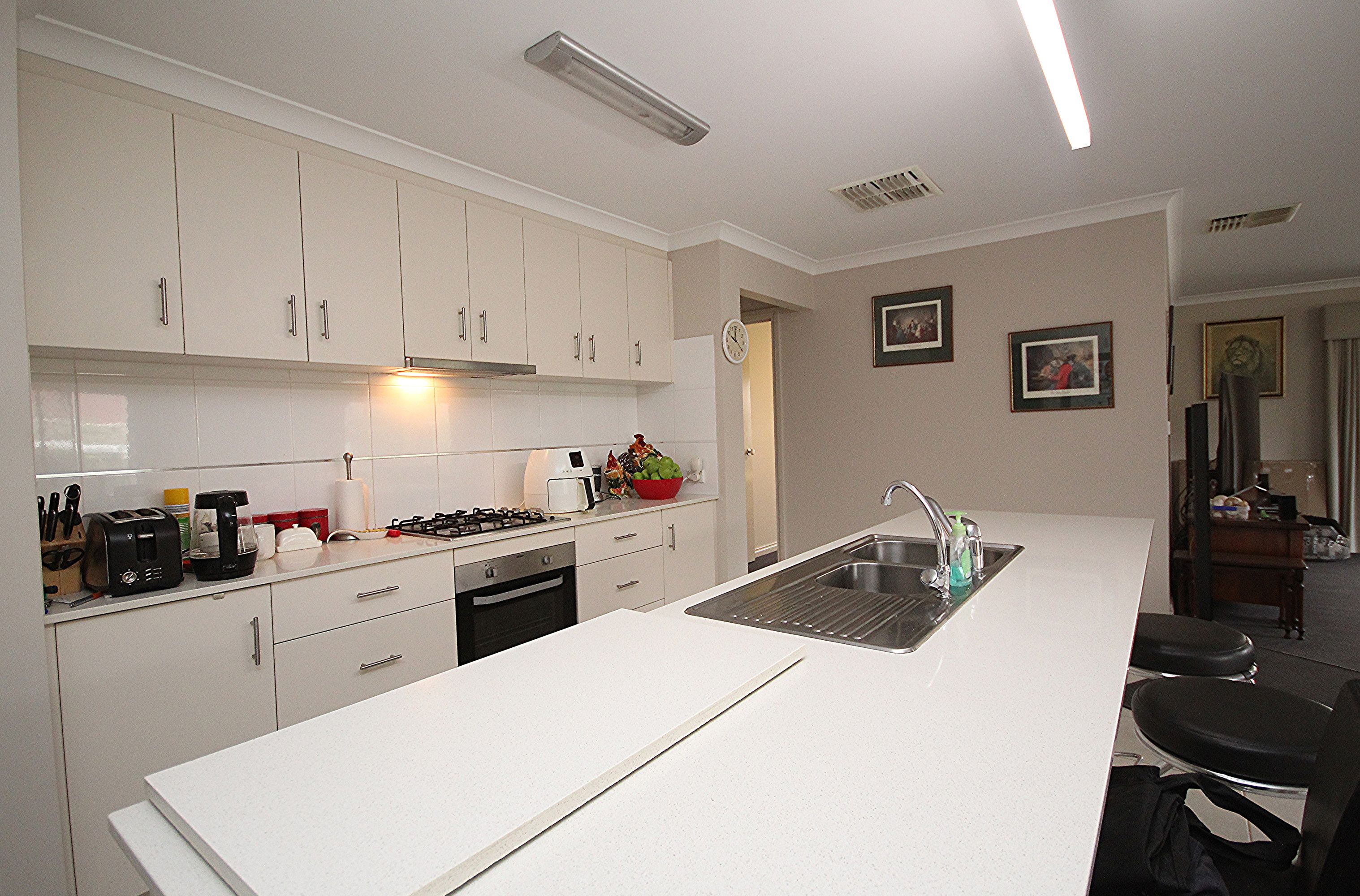 72 McTavish Boulevard, Horsham, VIC 3400, Horsham - Thumbnail 2
