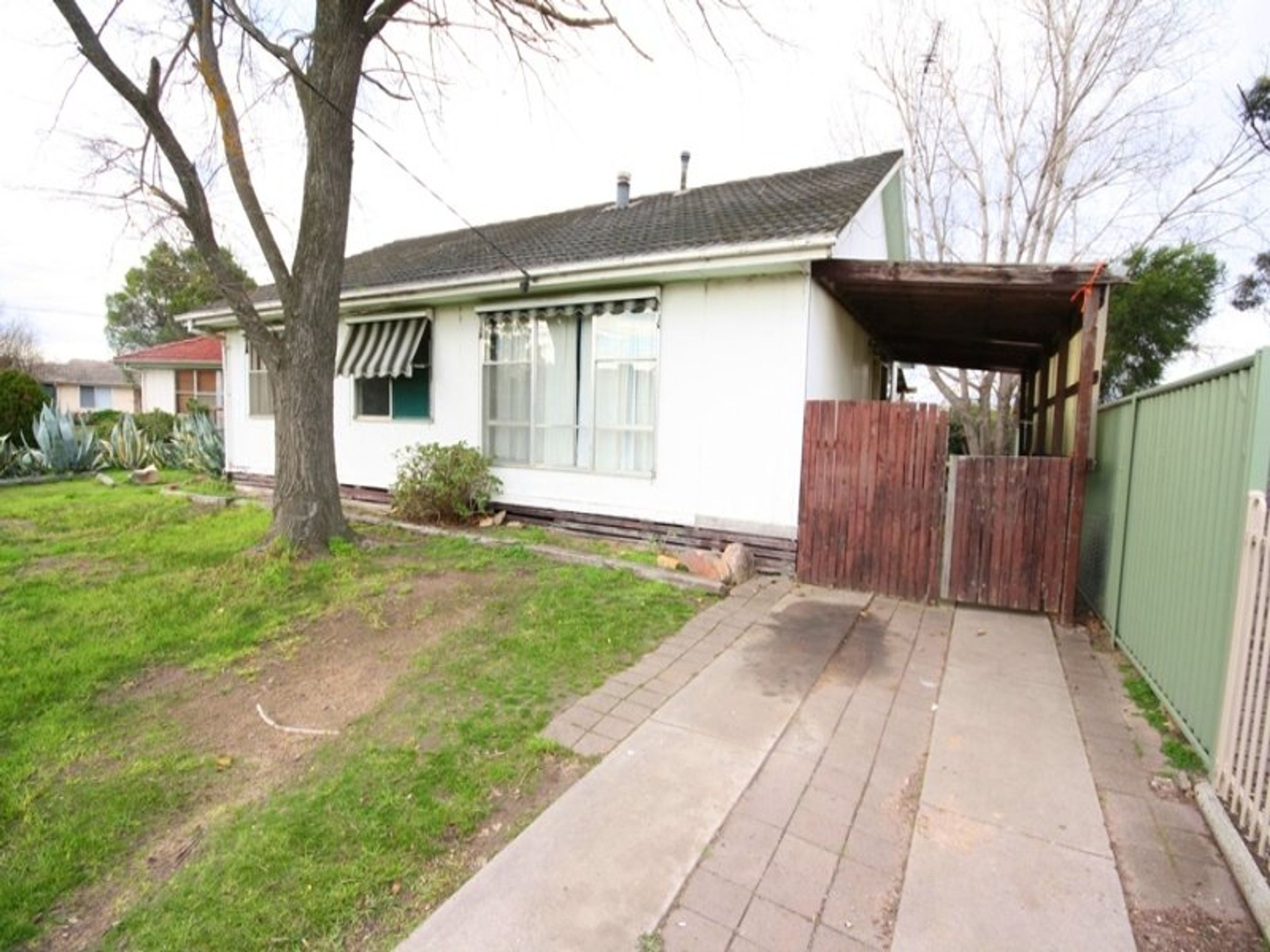 76 Albert Street, Horsham VIC 3400, Horsham - Thumbnail 2