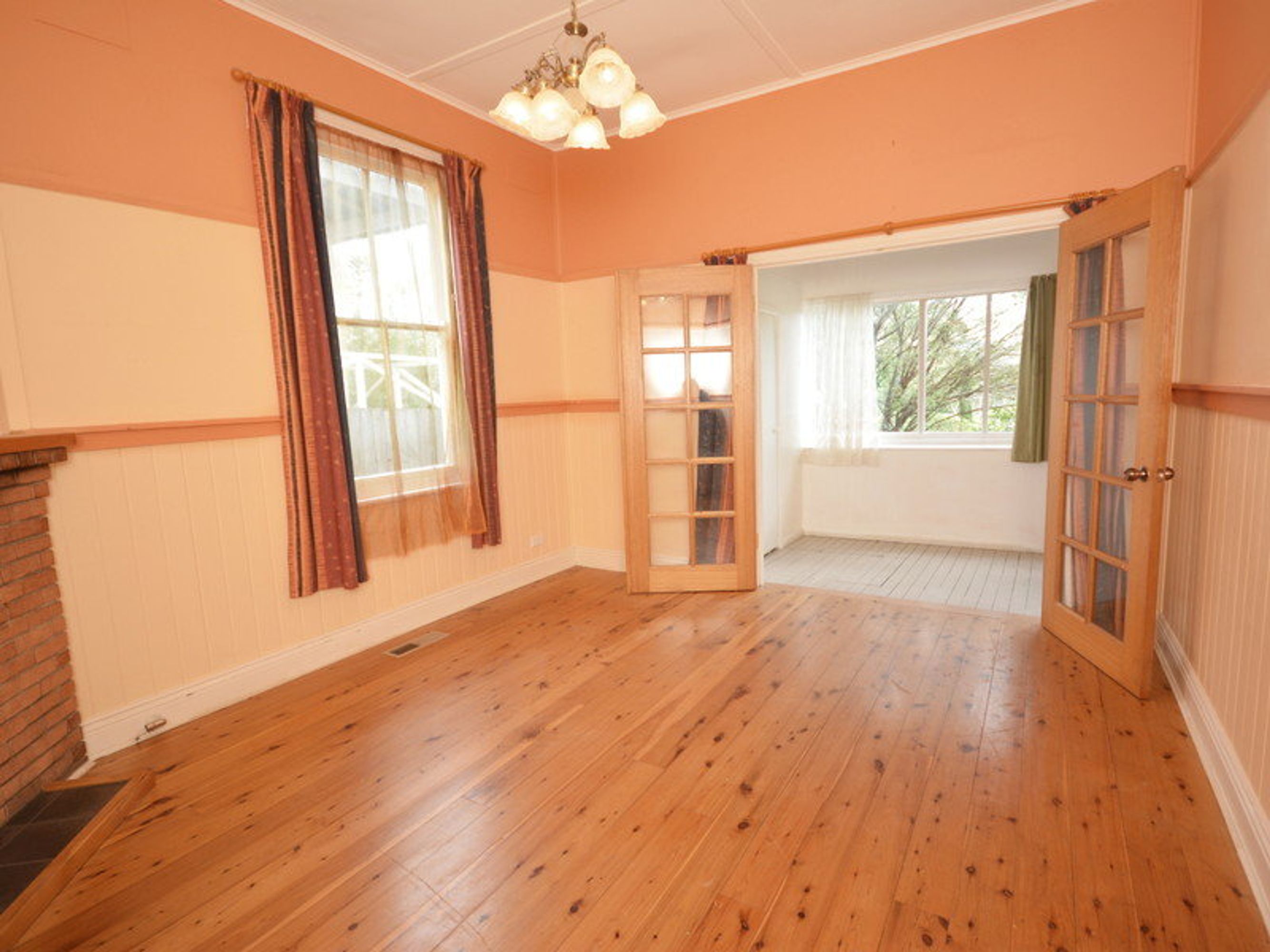 64 Cascade Street, Katoomba - Thumbnail 2
