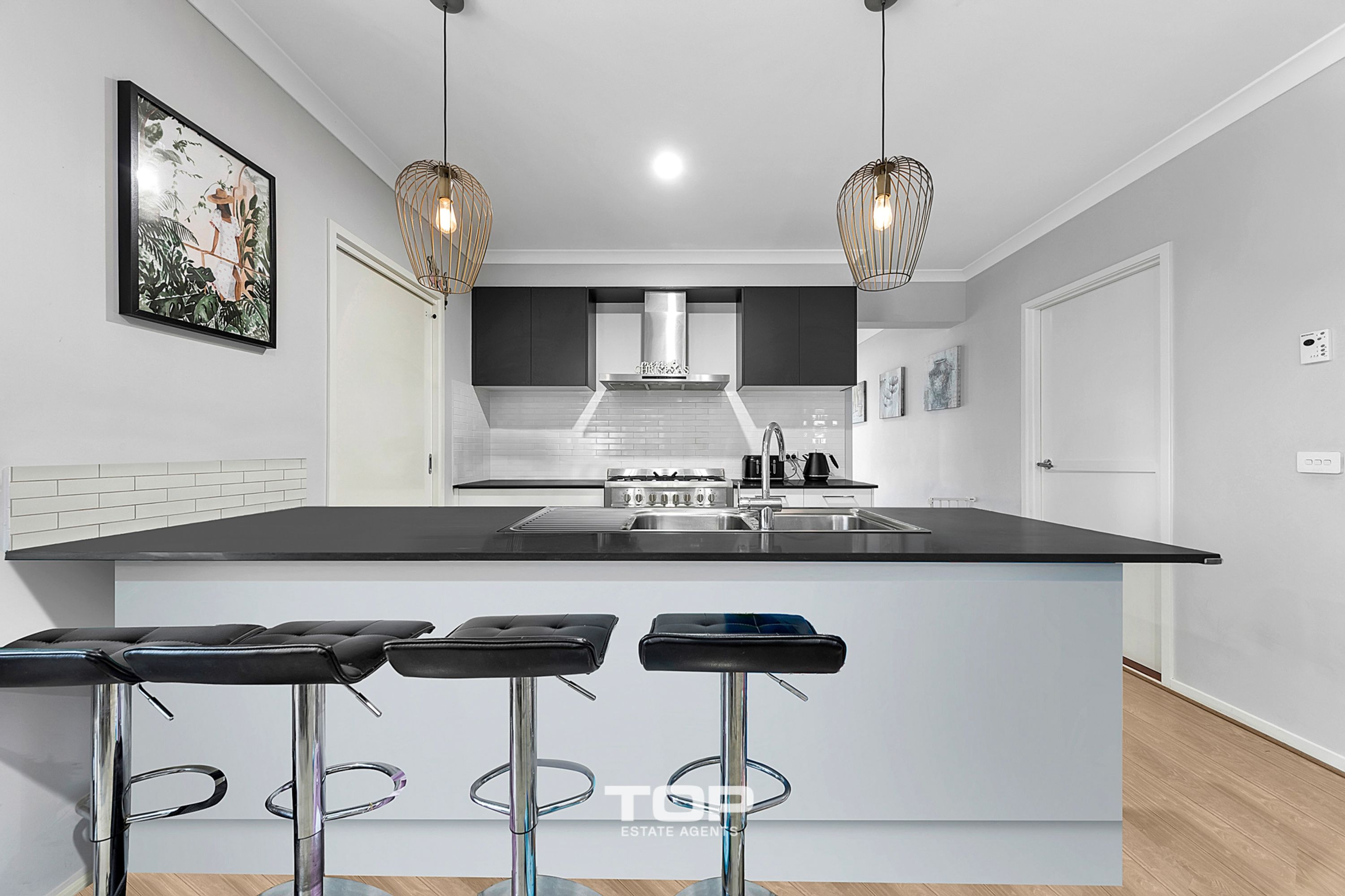 9 Seahawk Crescent, Clyde North - Thumbnail 4