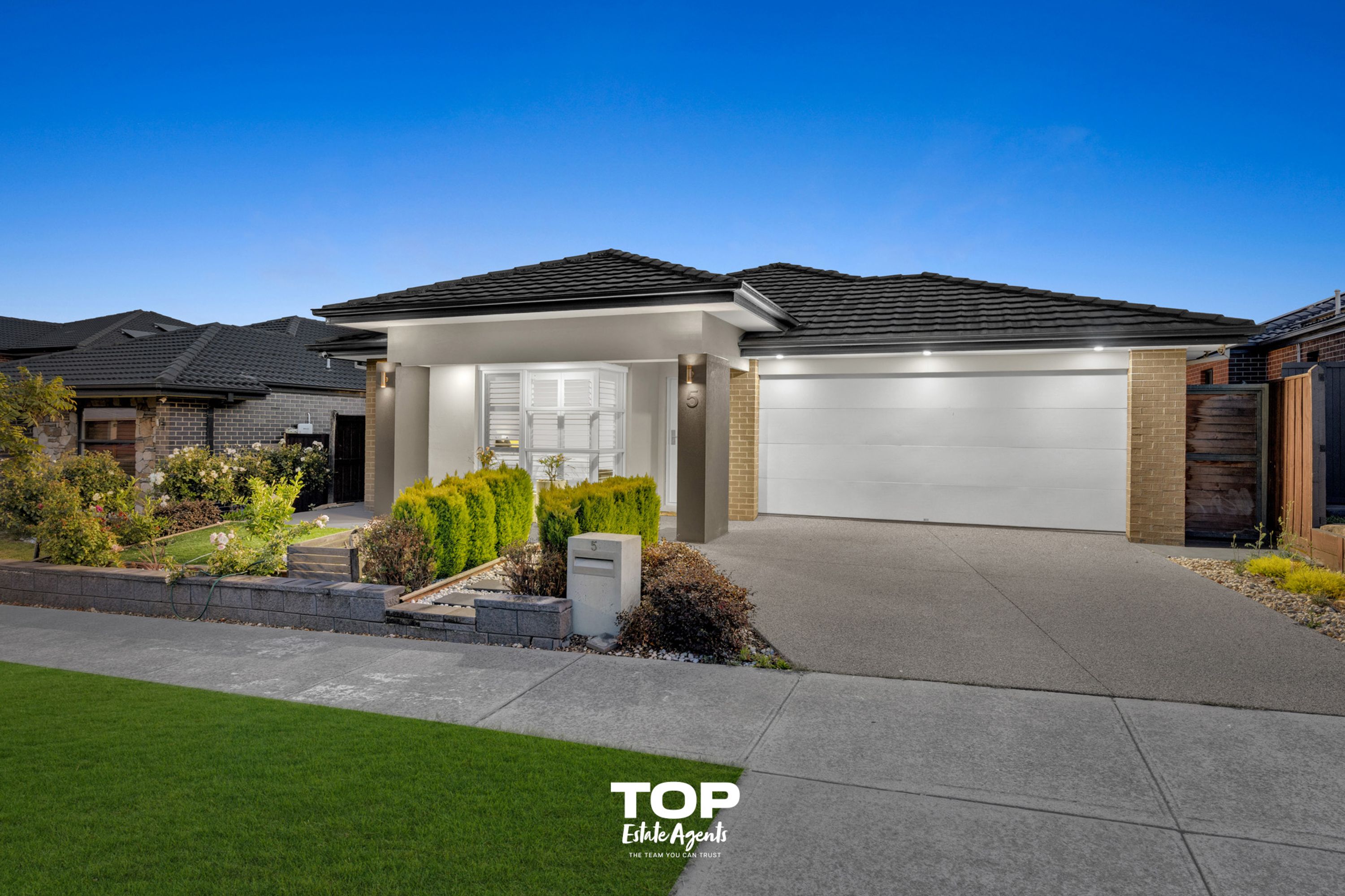 5 Randall Avenue, Clyde North - Thumbnail 3